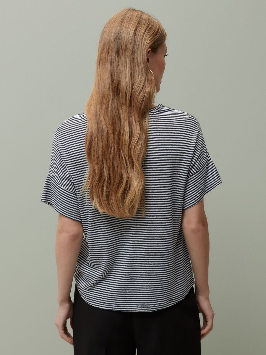Linen and viscose T-shirt with stripes_2