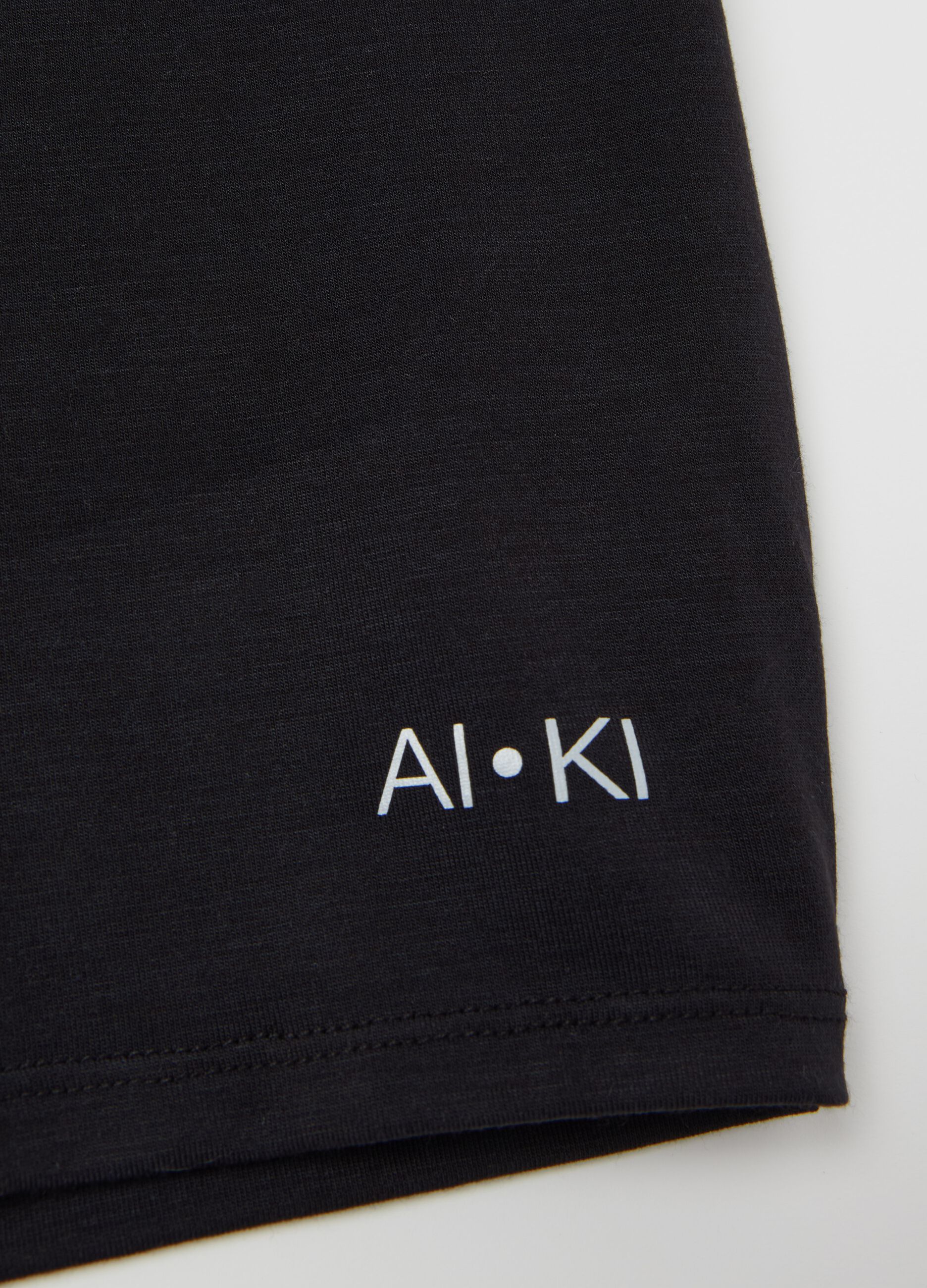 AI•KI T-shirt with three-quarter sleeves