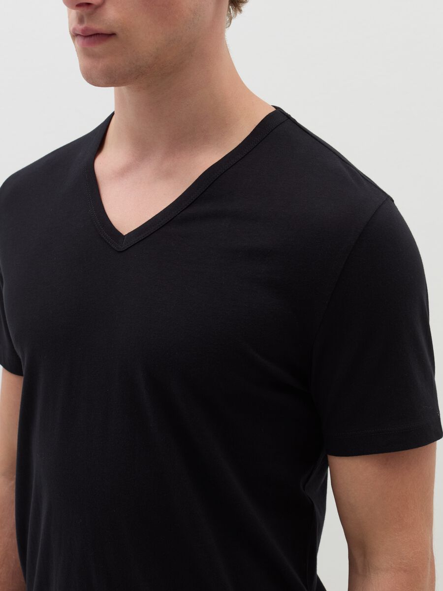 Two-pack undershirts with V neckline in jersey_1