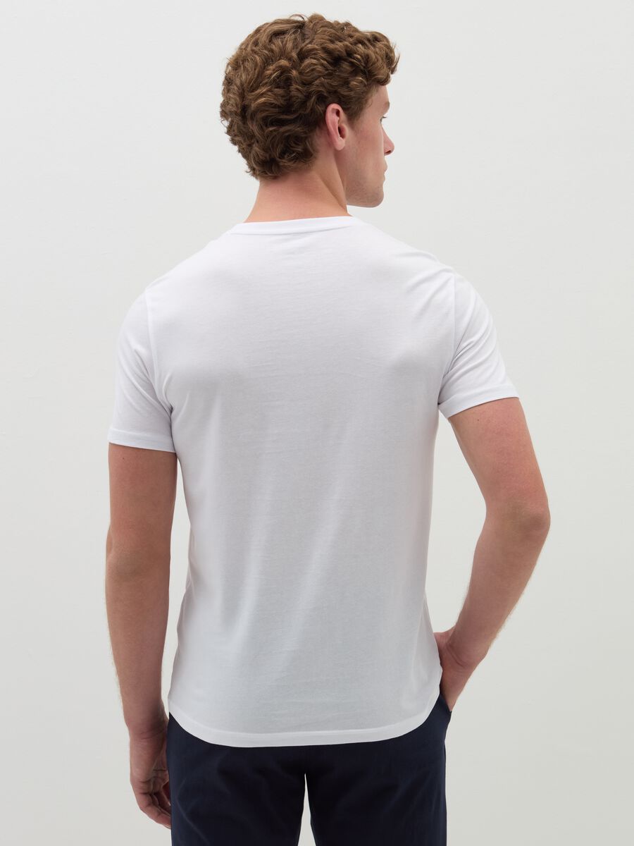 Organic cotton undershirt with round neck_2