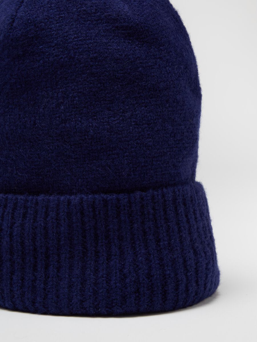 Knitted hat with ribbed fold_2