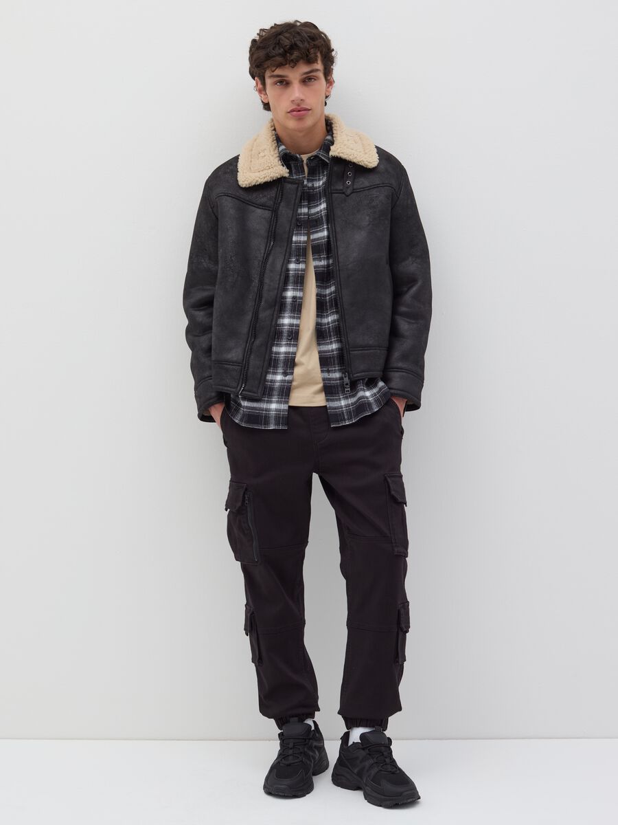 Shiny-effect sheepskin with sherpa collar_0