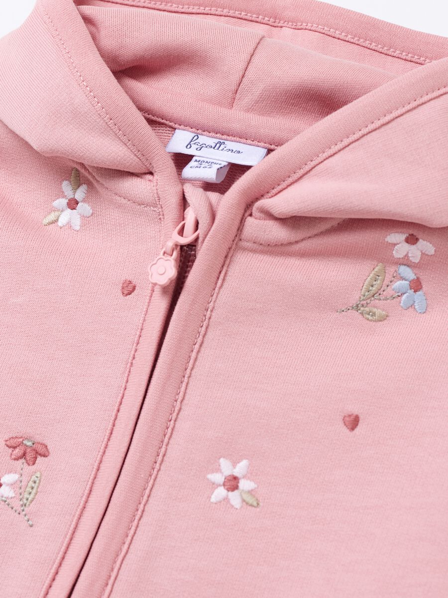 Sweatshirt with hood and small flowers embroidery_2