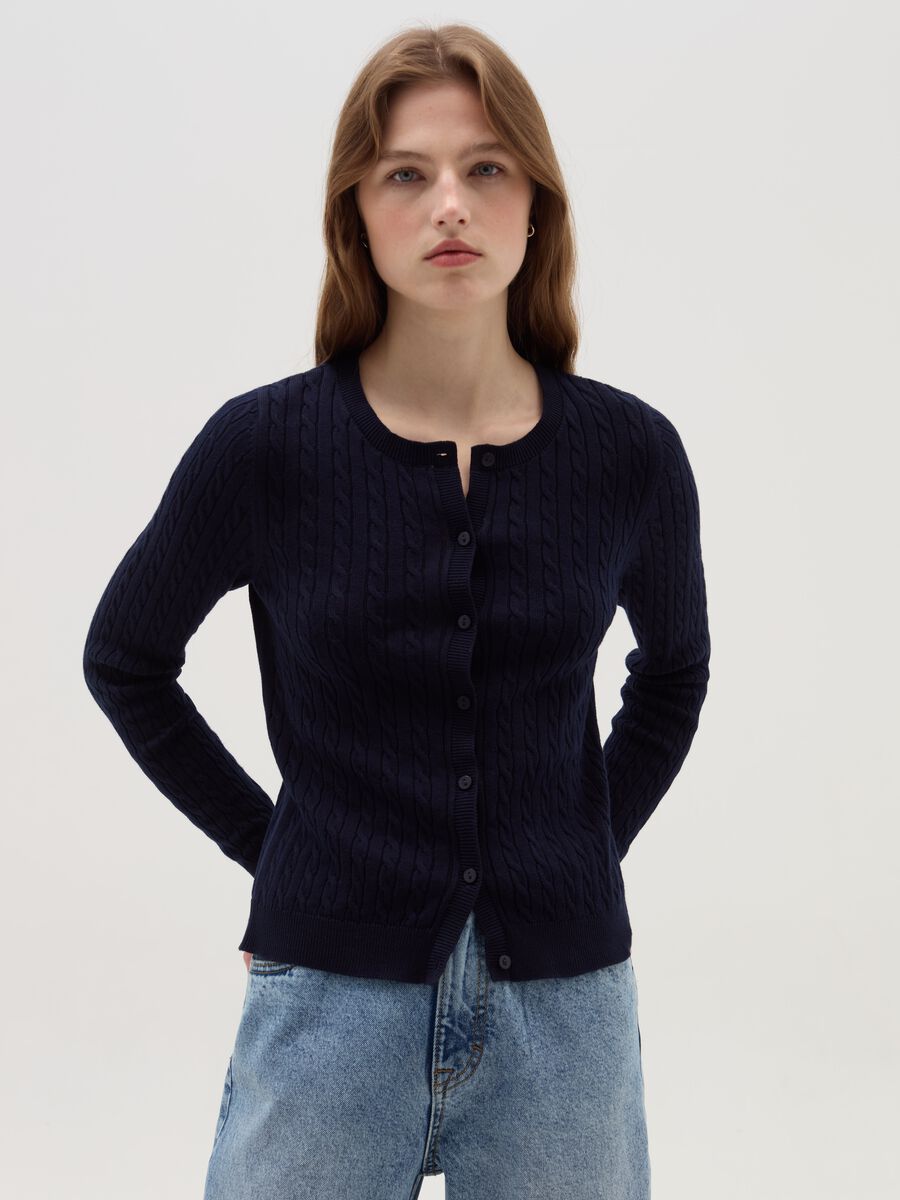 Cardigan with cable-knit design_0