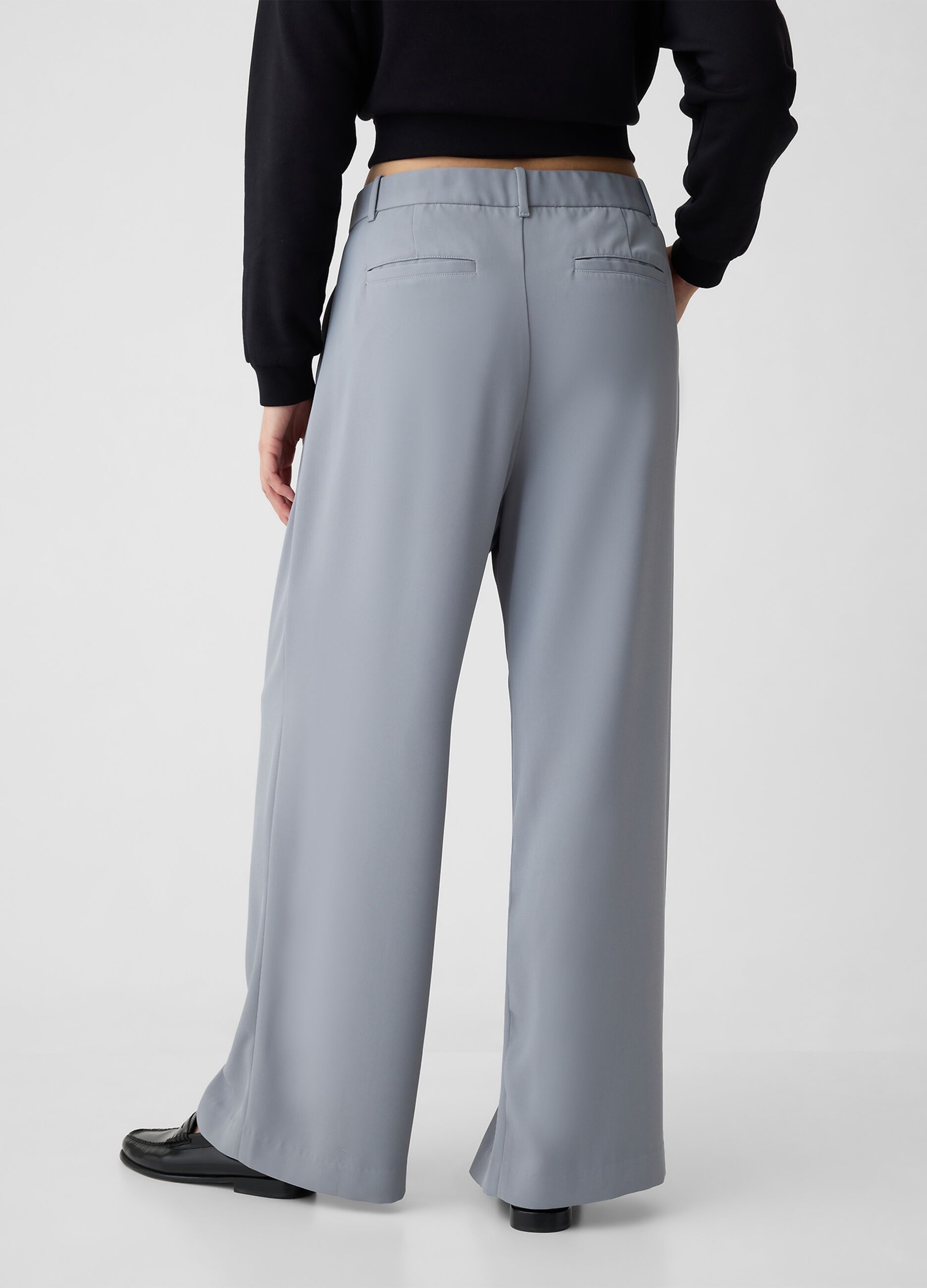 Wide-leg trousers with high waist and darts