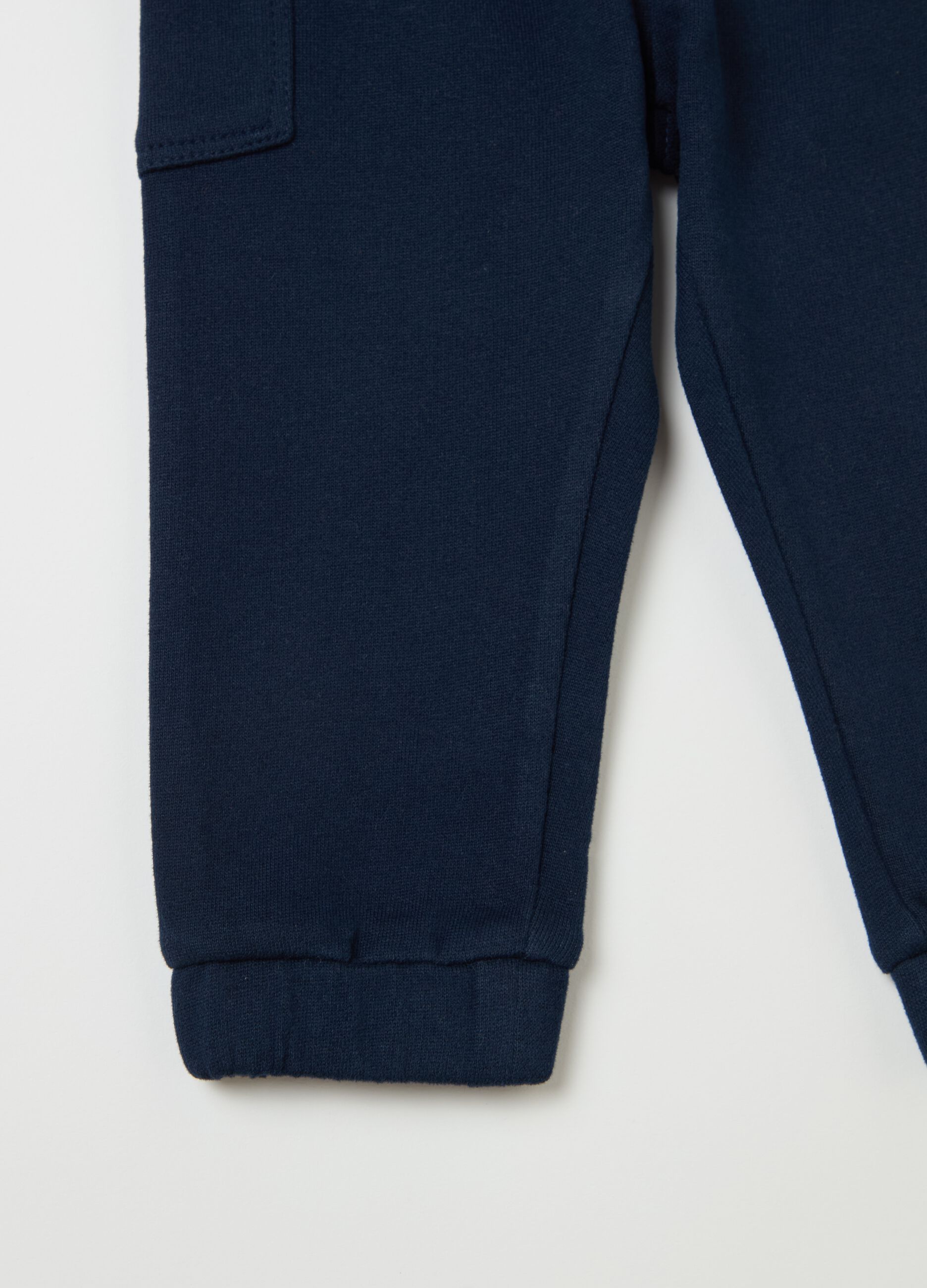 Fleece joggers with pockets and drawstring