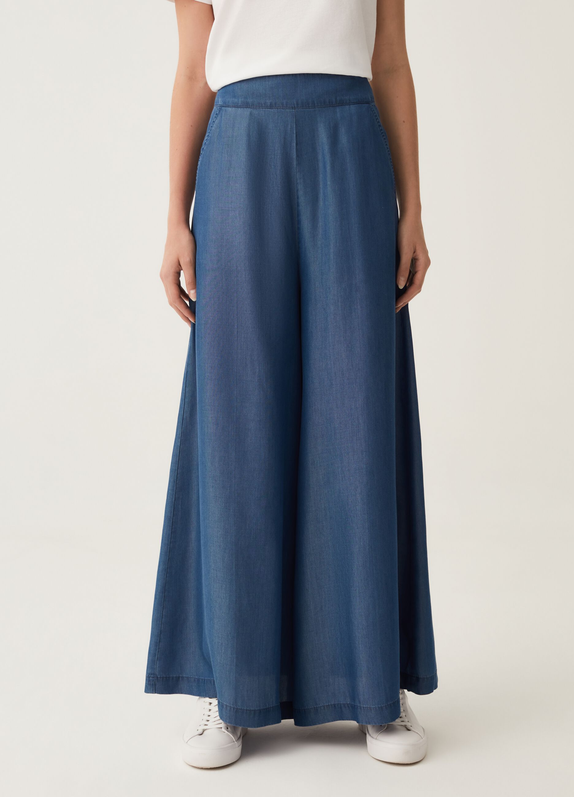 Wide-leg denim-effect trousers