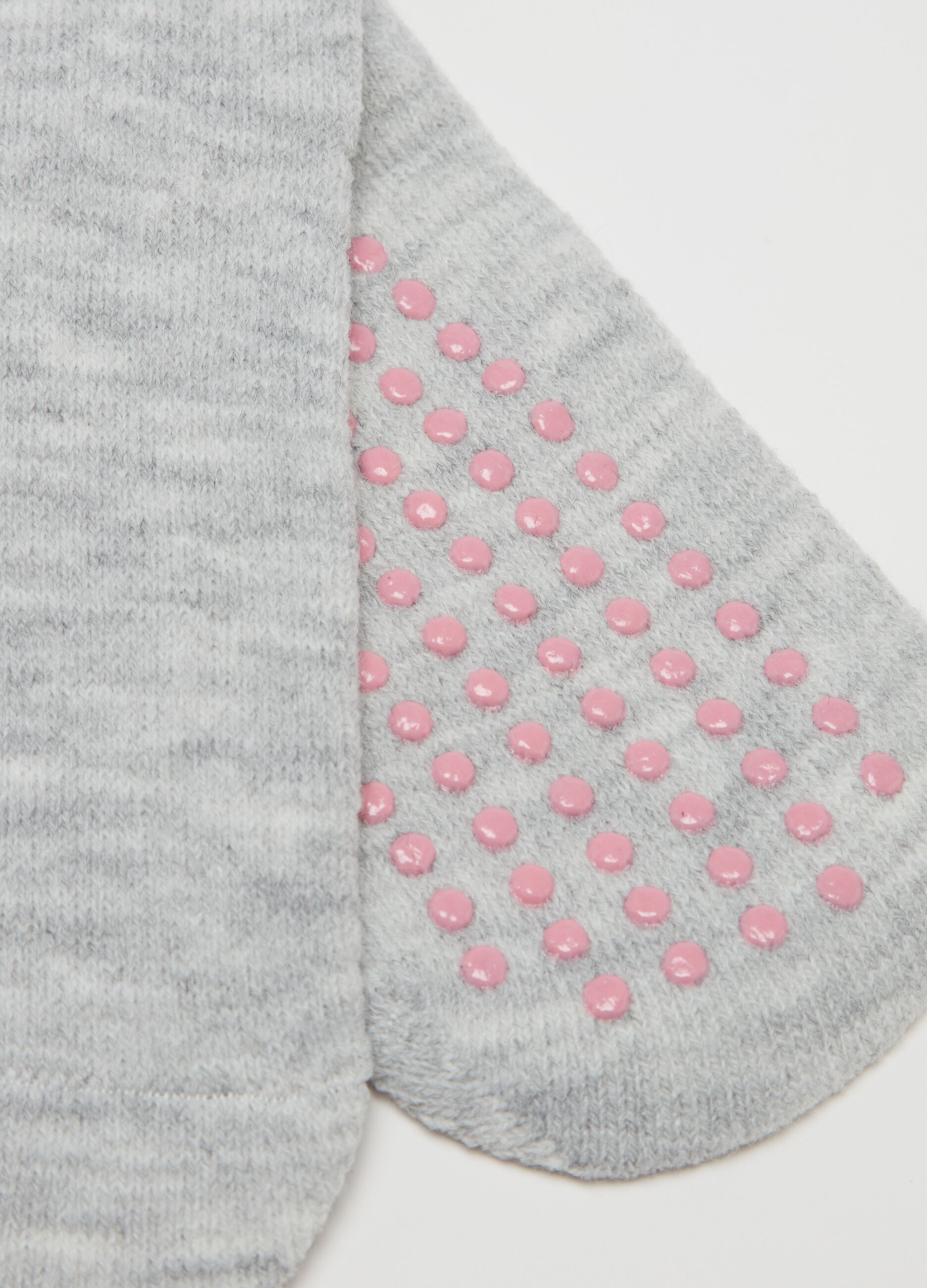 Short slipper socks with fold