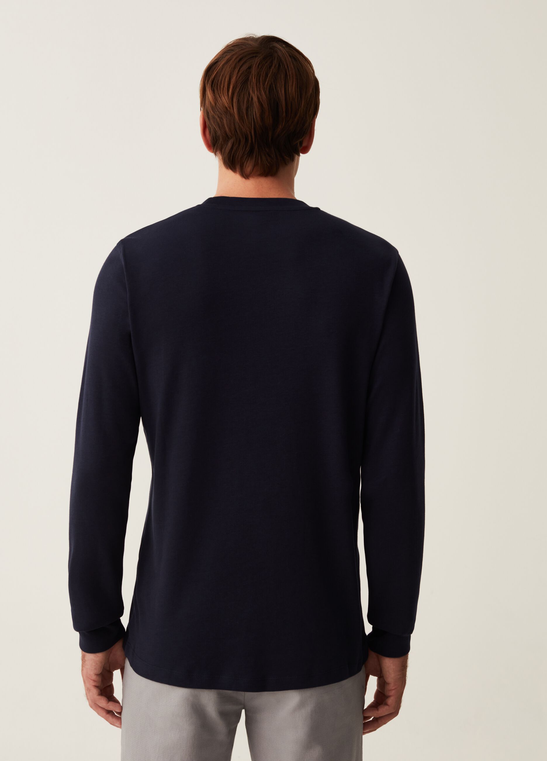 Long-sleeved T-shirt with round neck