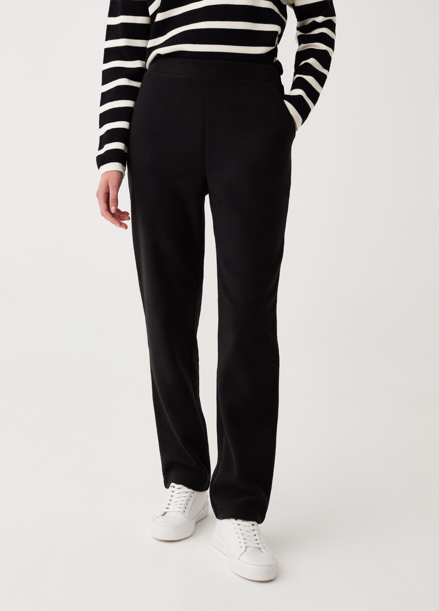 Wide-leg fleece joggers