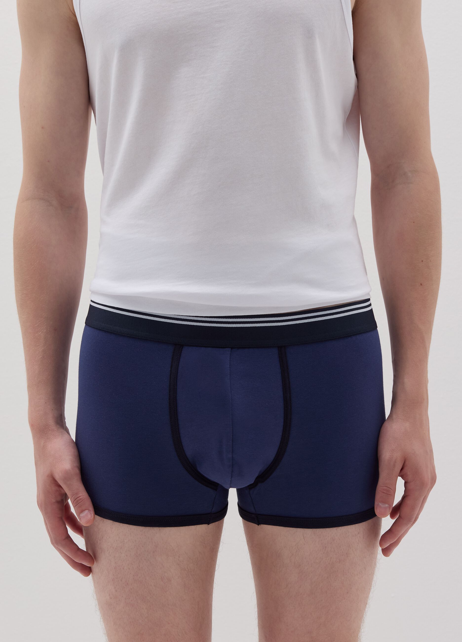 Boxer shorts with contrasting details