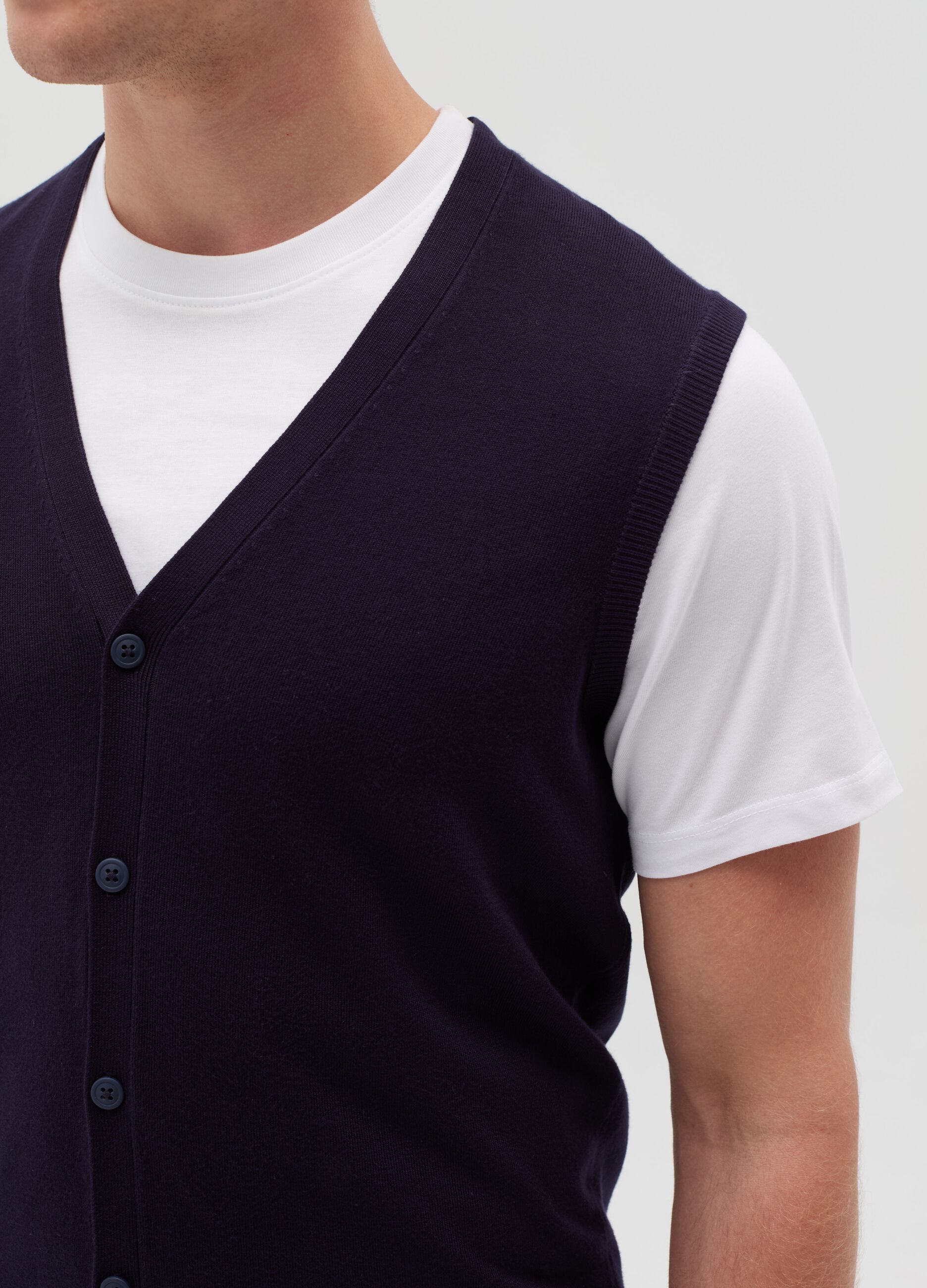 Gilet with V neck