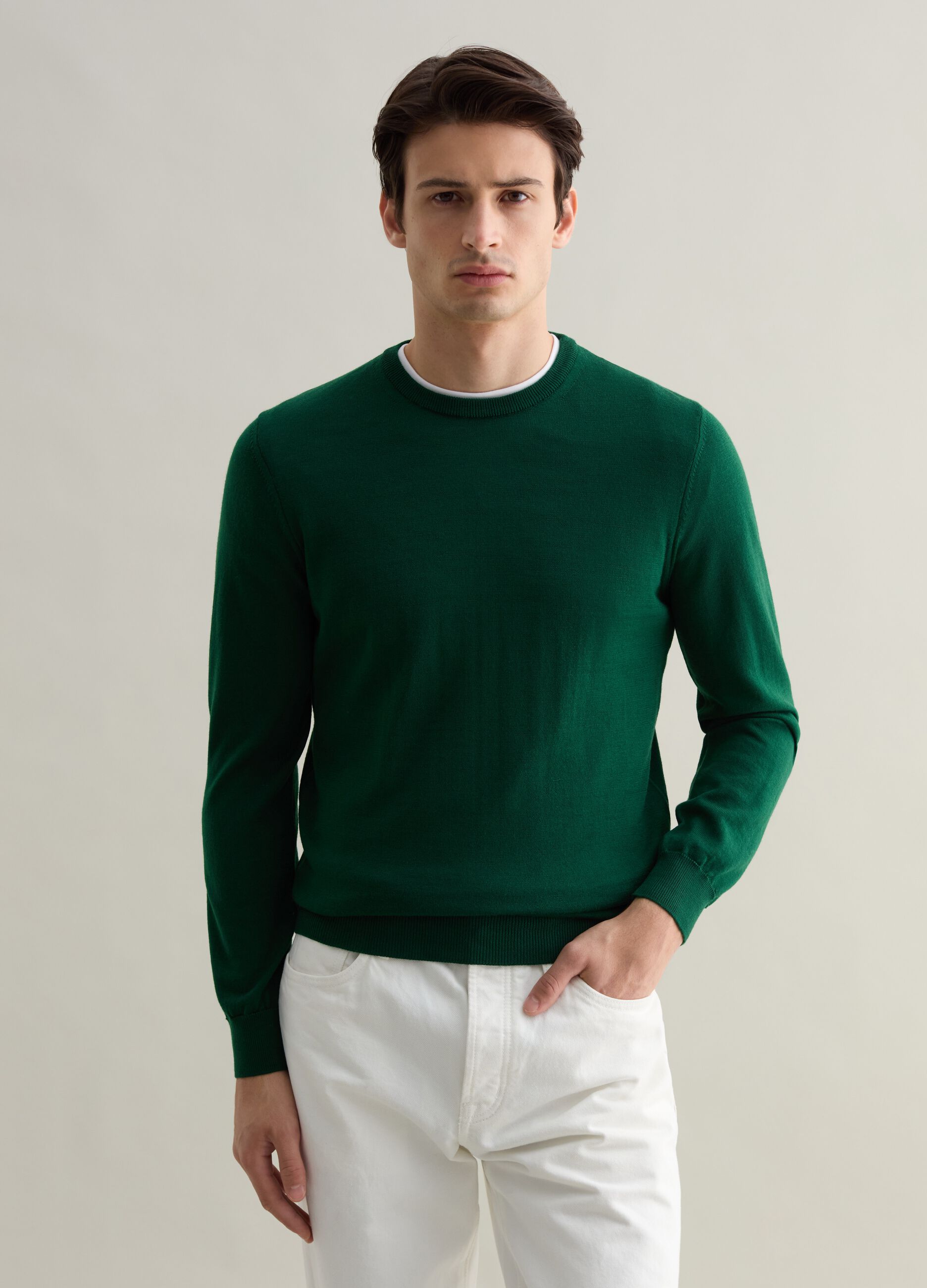 Merino wool pullover with round neck