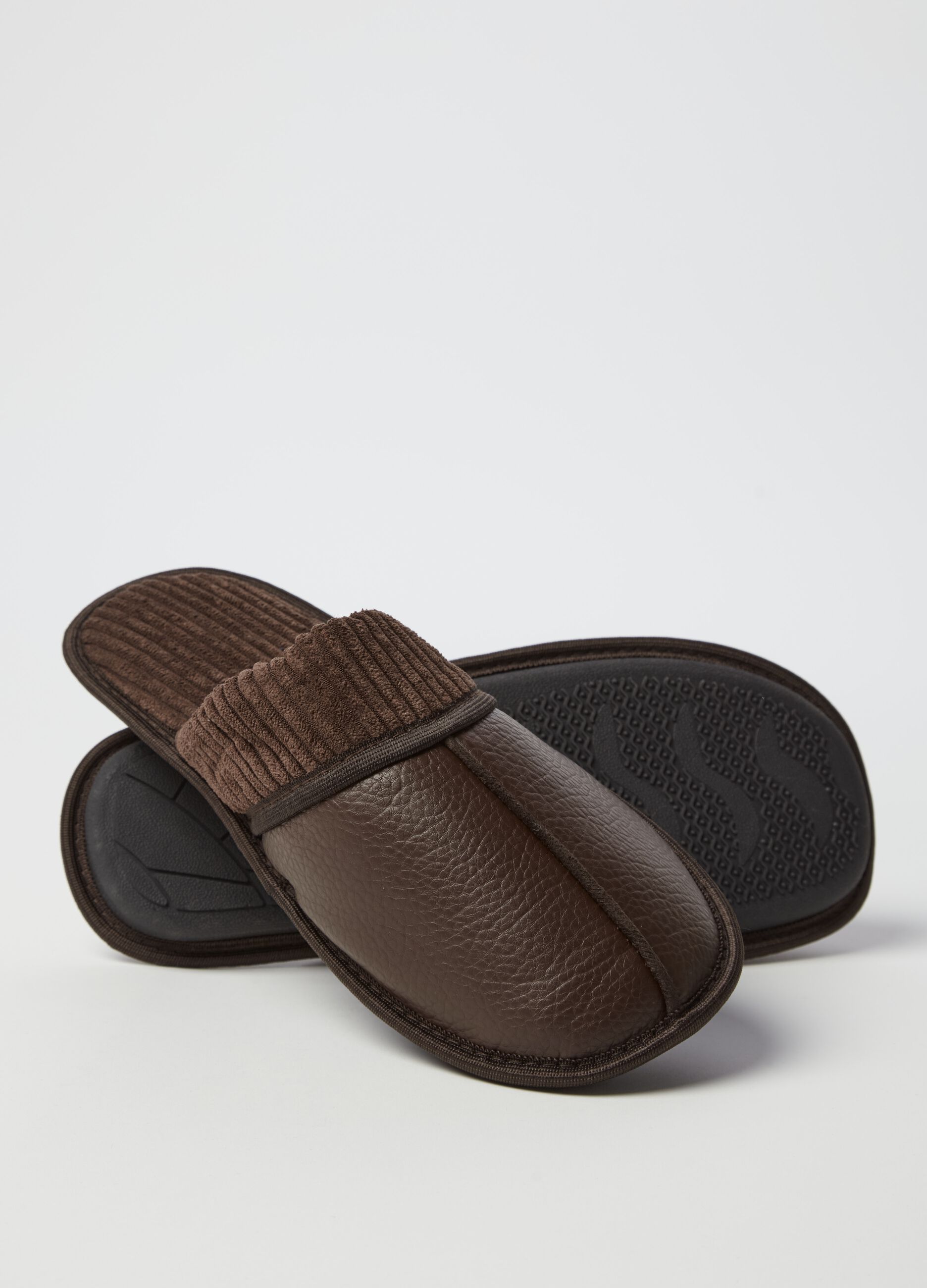 Textured-effect combined slippers