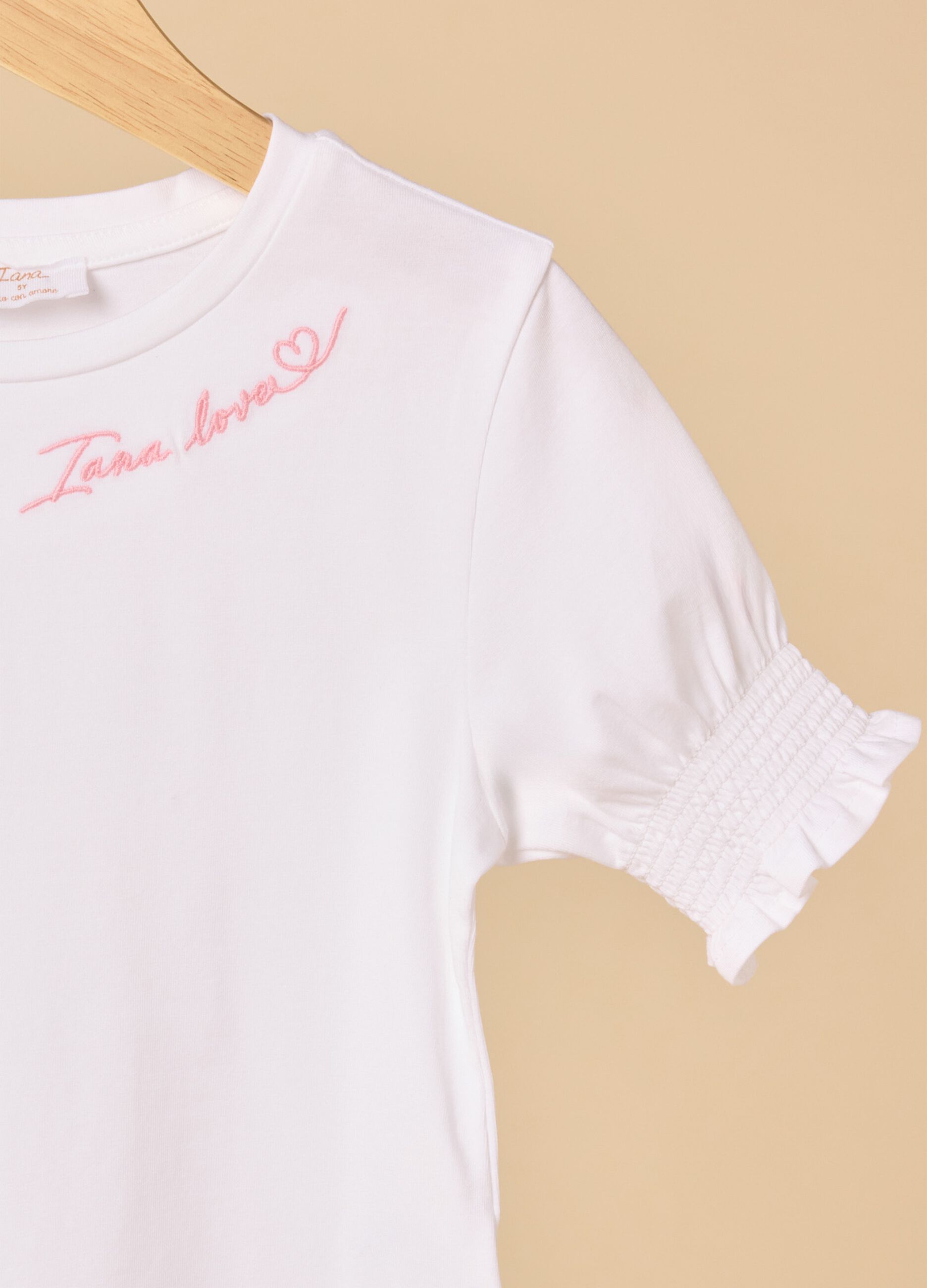 Camiseta de algodón elástico con bordado y punto smock