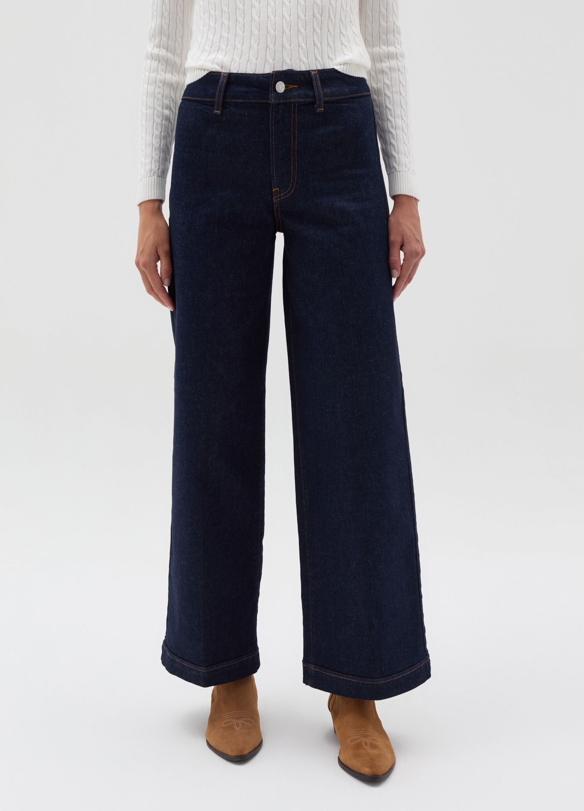 Relaxed-fit stretch jeans