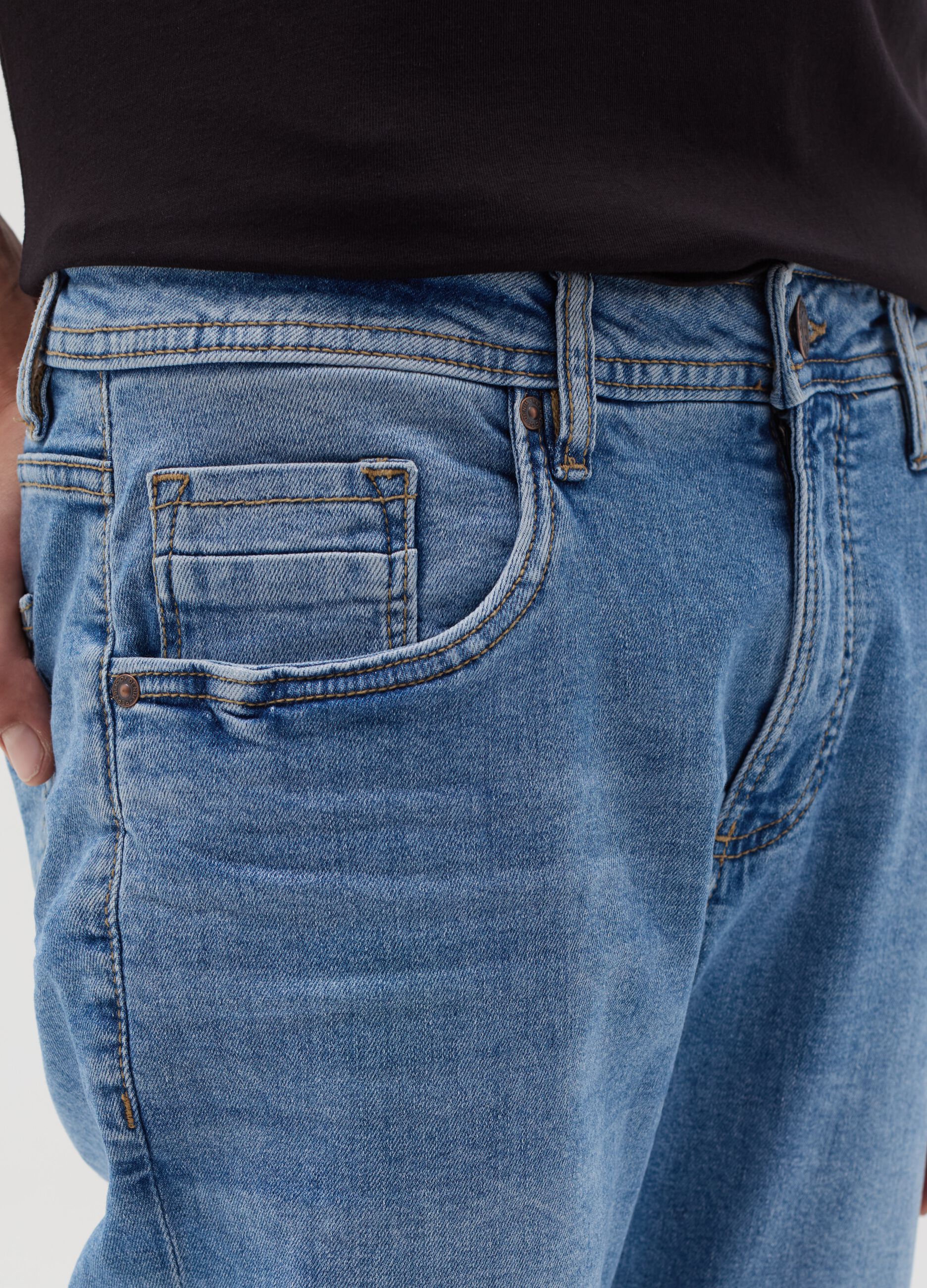 Skinny-fit jeans with fading