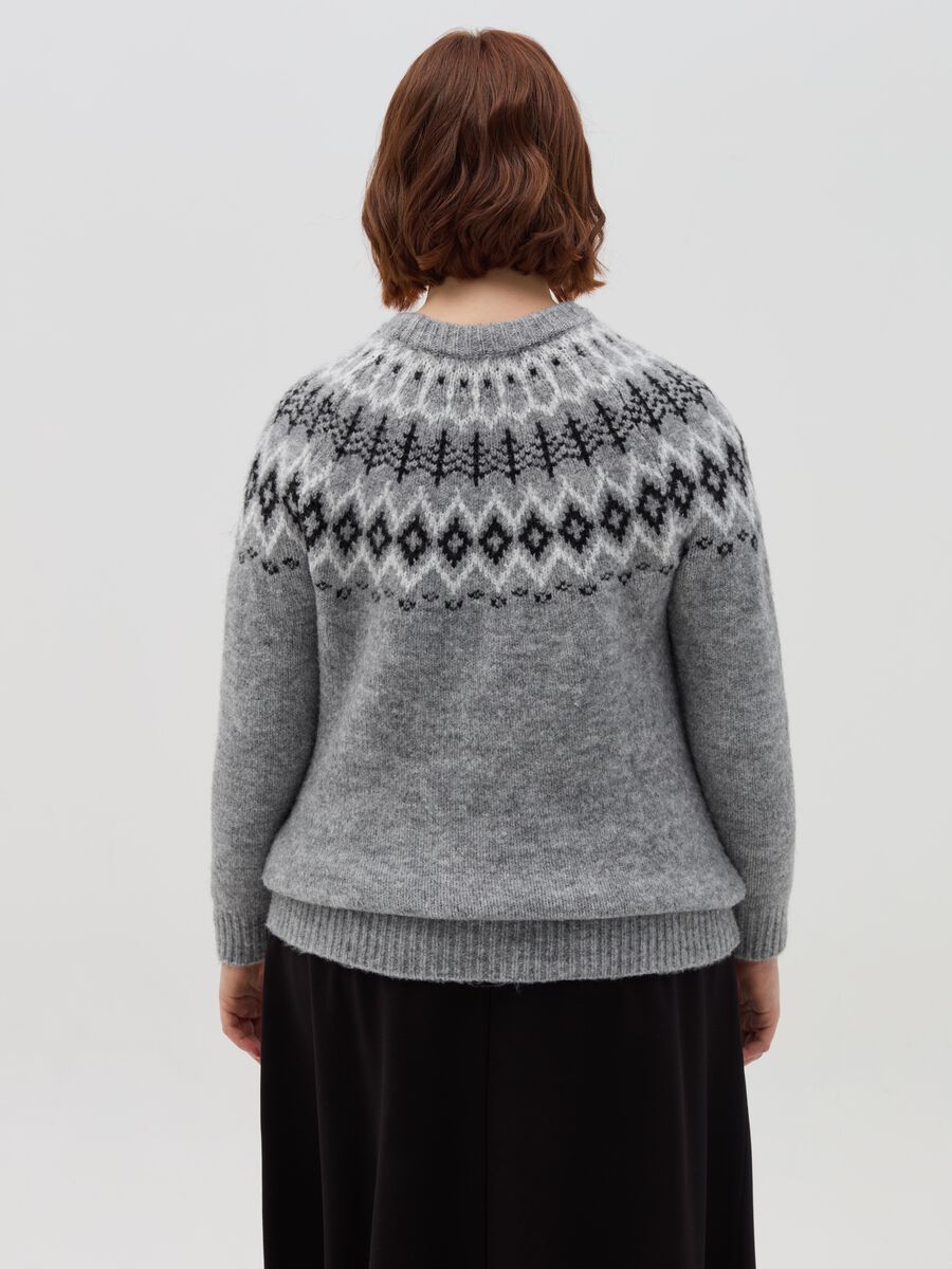 Curvy pullover with Norwegian design_3