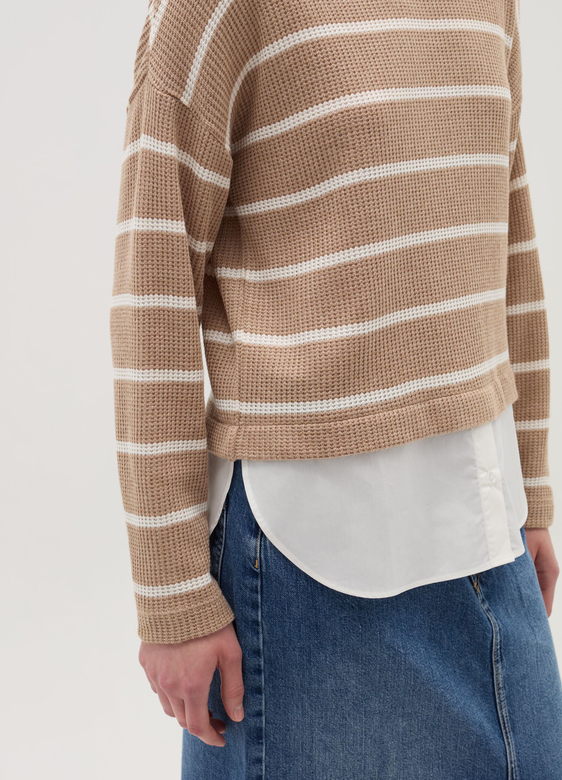 Long-sleeved T-shirt with micro waffle weave