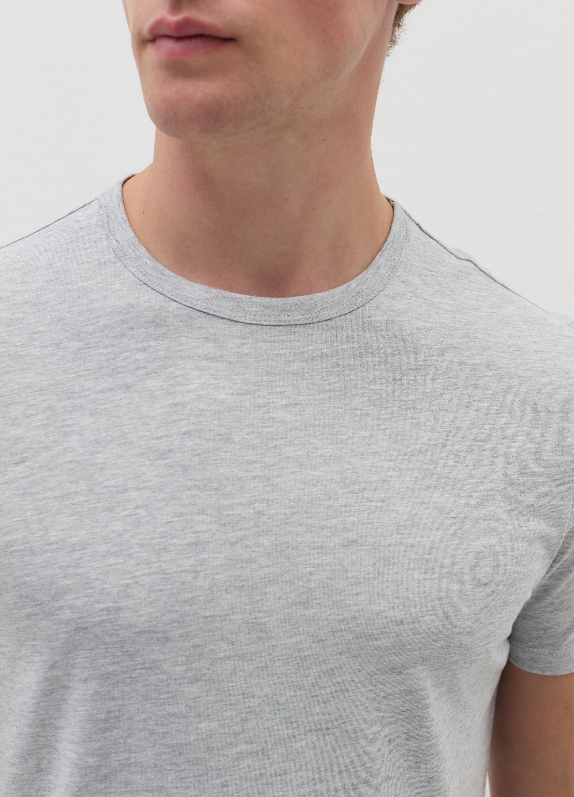 Two-pack undershirts with round neck in jersey