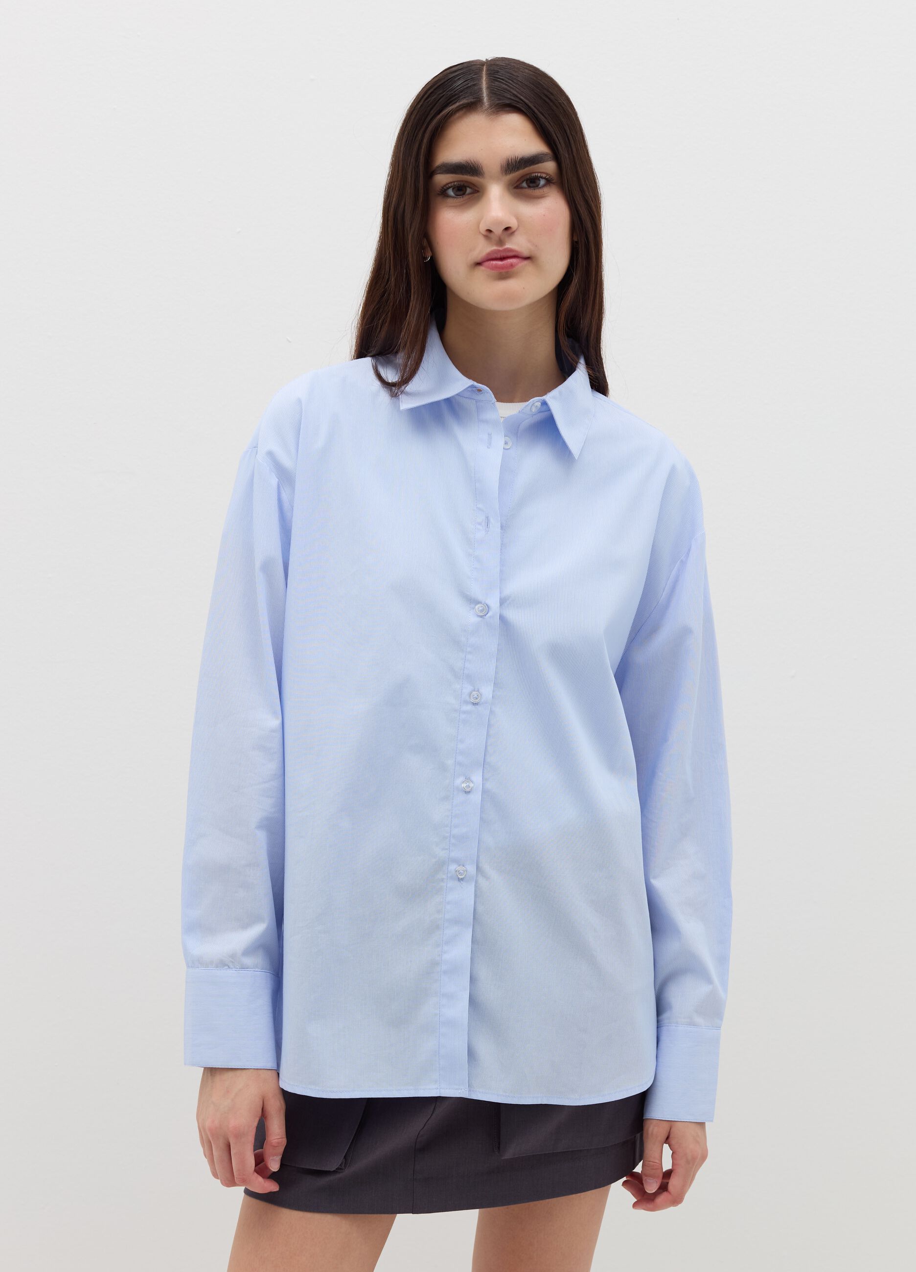 Oversize shirt in poplin with thin stripes