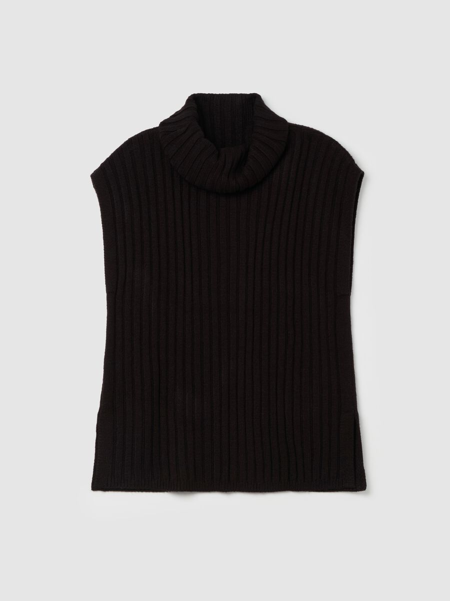 Curvy ribbed closed gilet with high neck_4