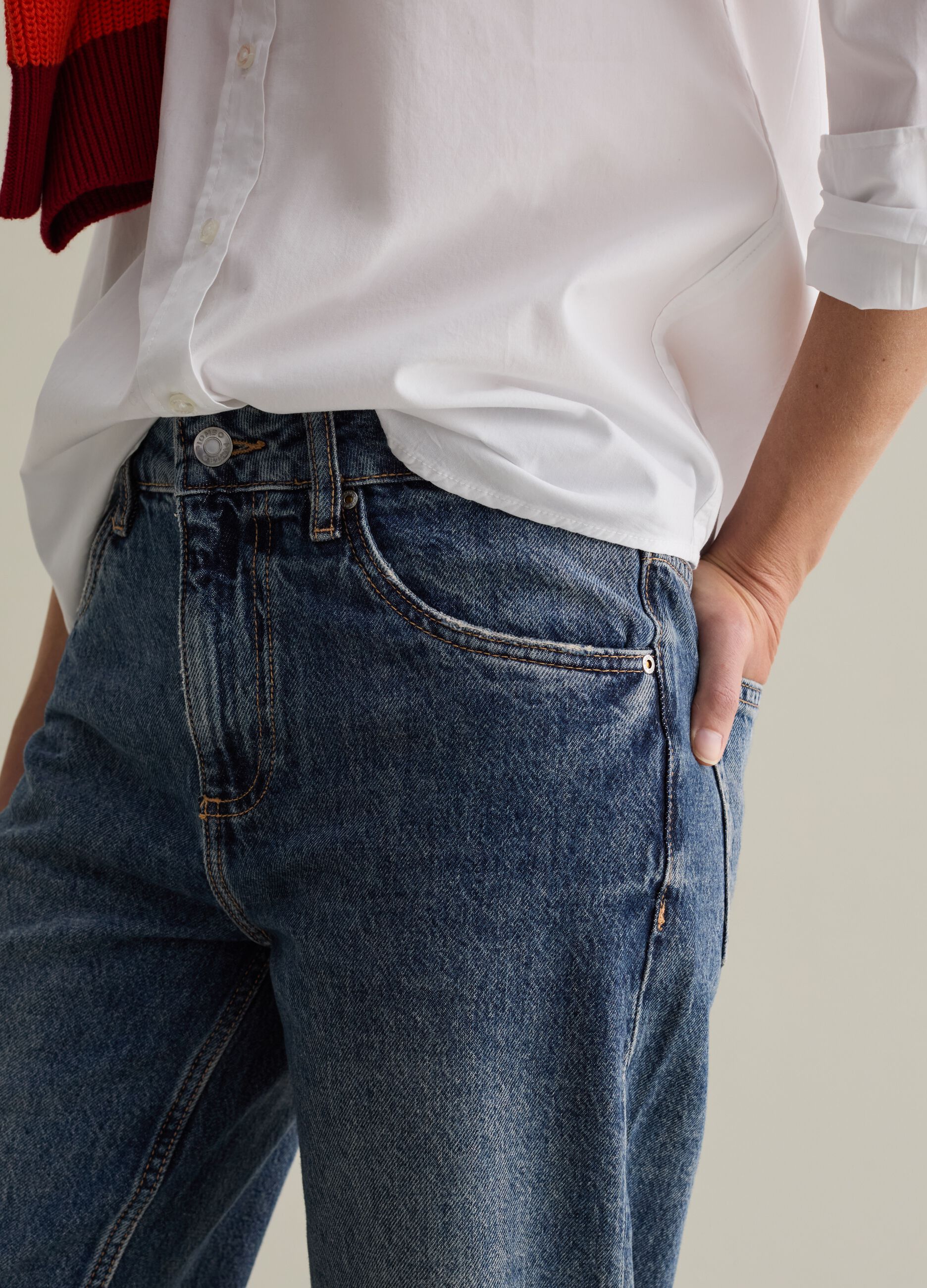 Five-pocket,straight-fit jeans