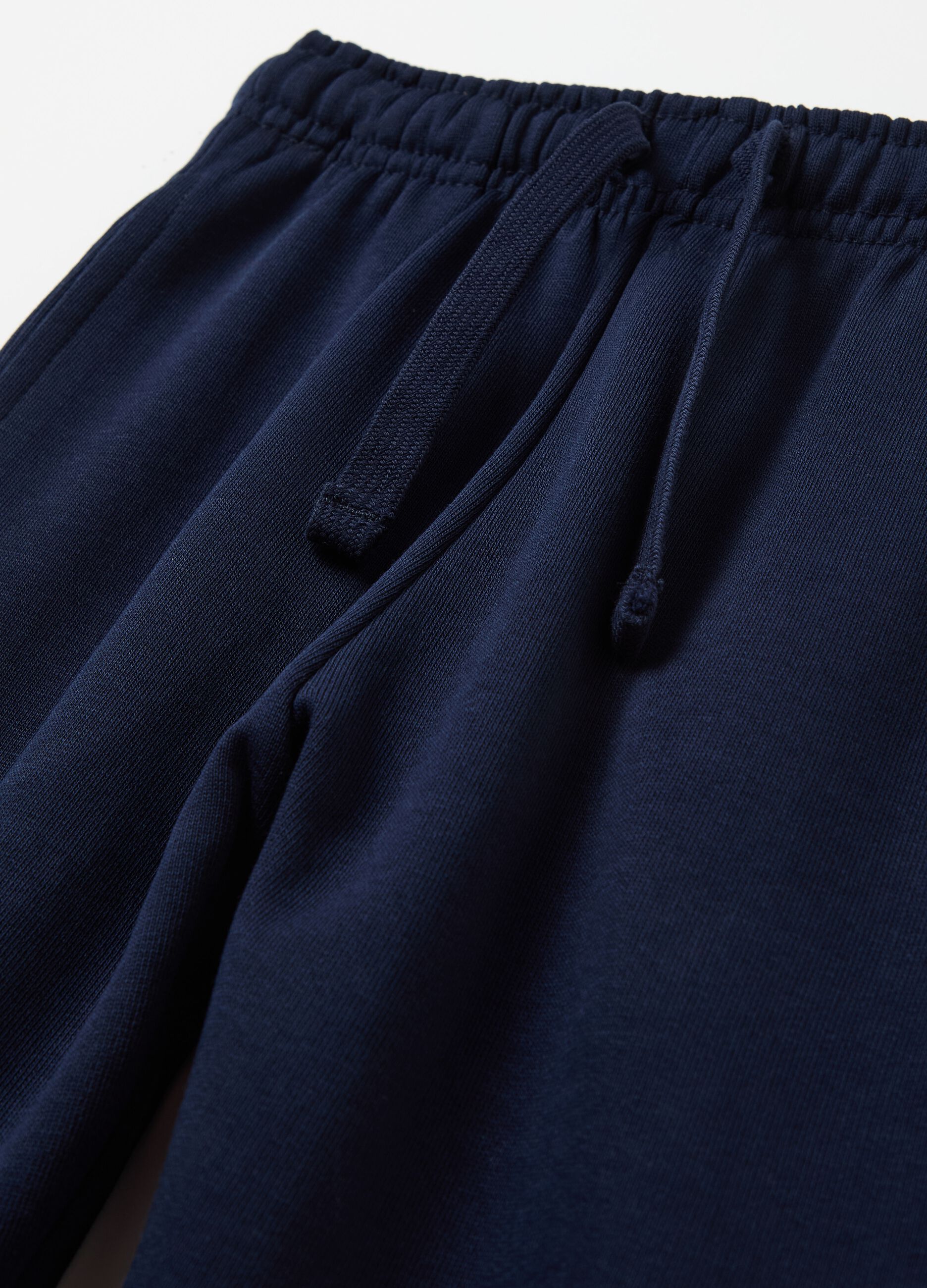 Fleece joggers with pockets and drawstring