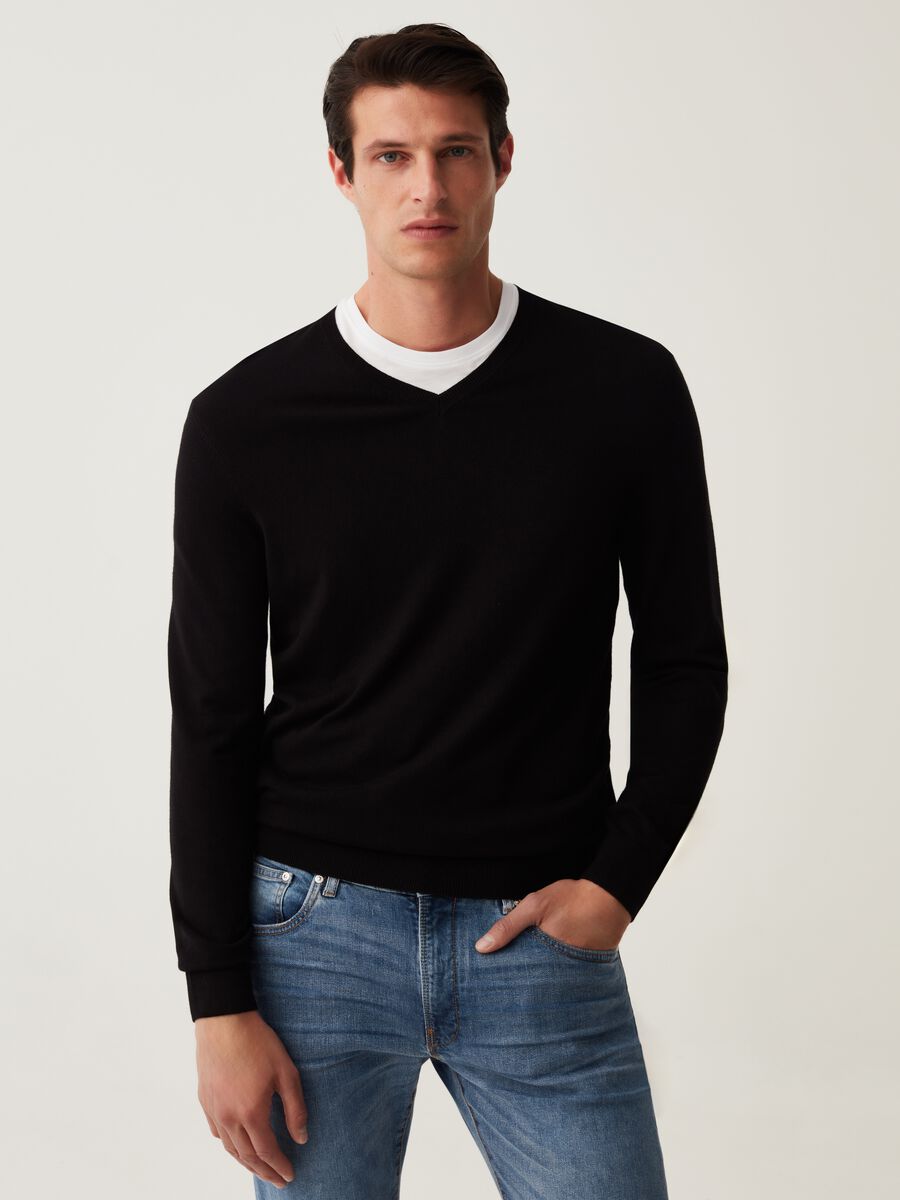 V-neck pullover_0