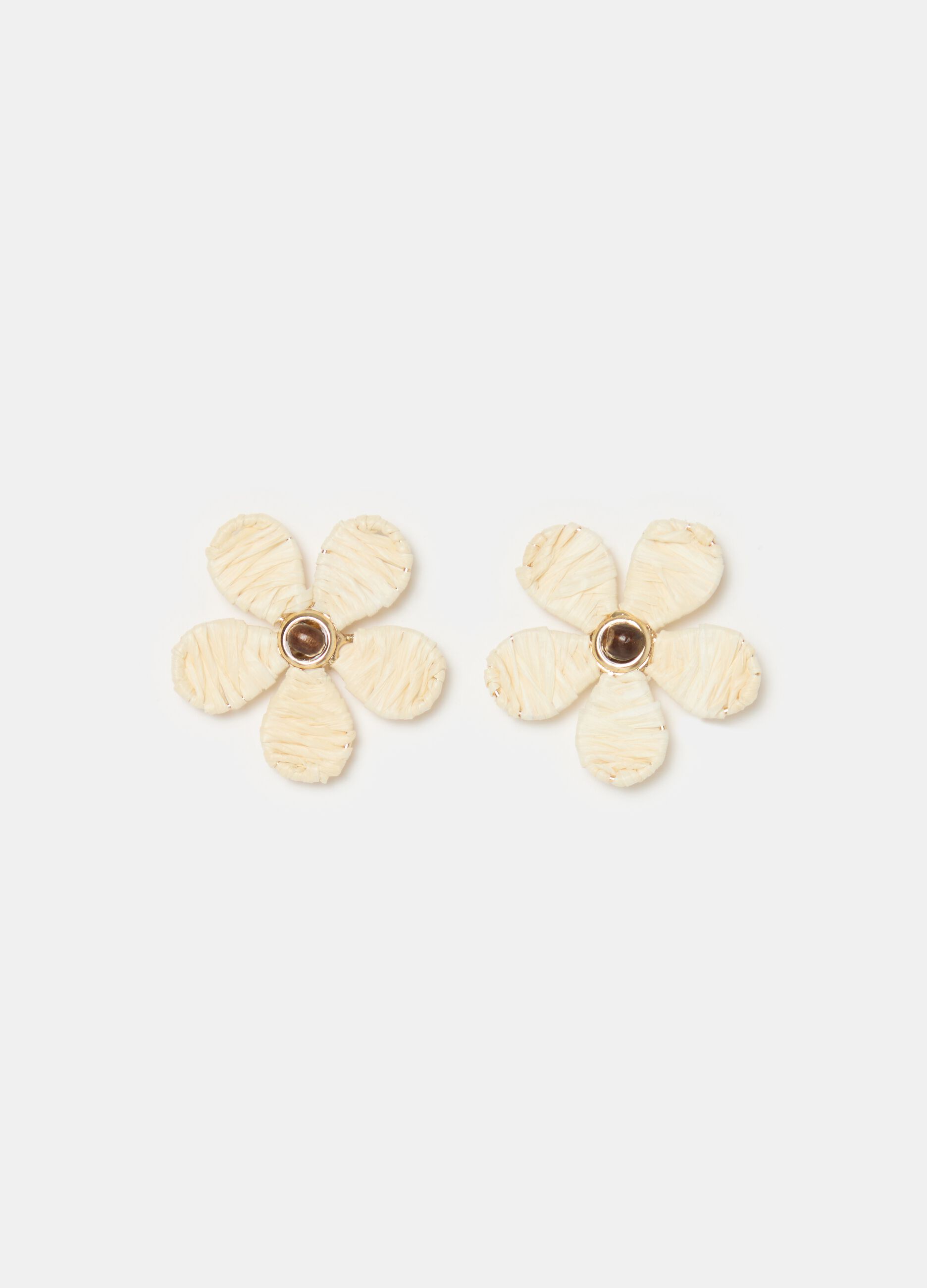 Flower earrings with raffia