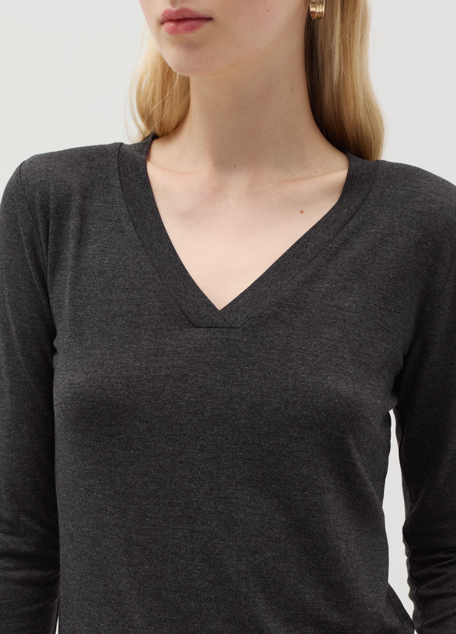 Stretch viscose T-shirt with V neck