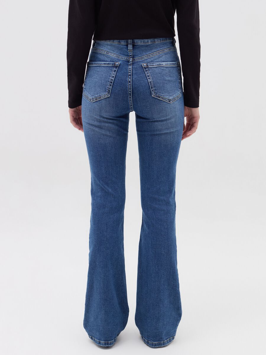 Flare-fit jeans with five pockets_2