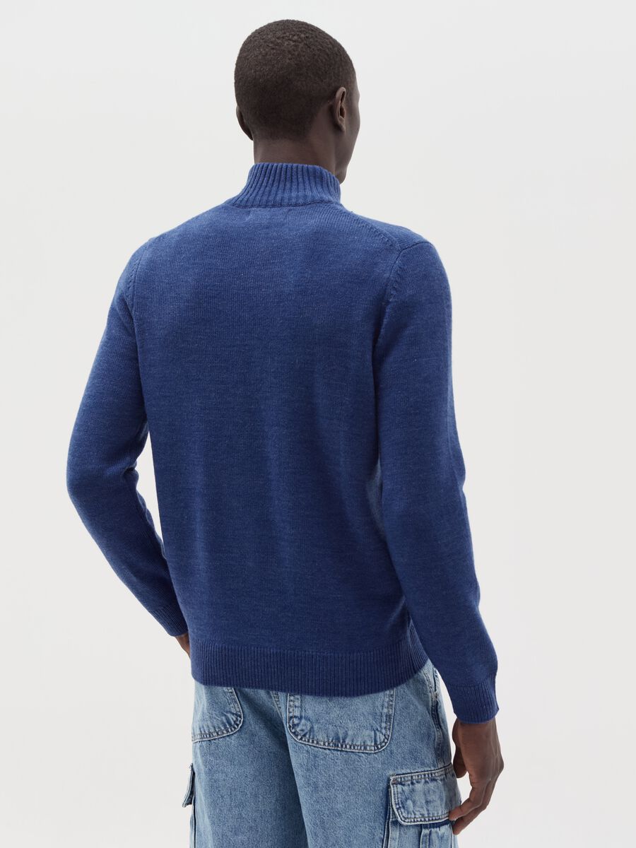 Pullover with half-zip neckline_2