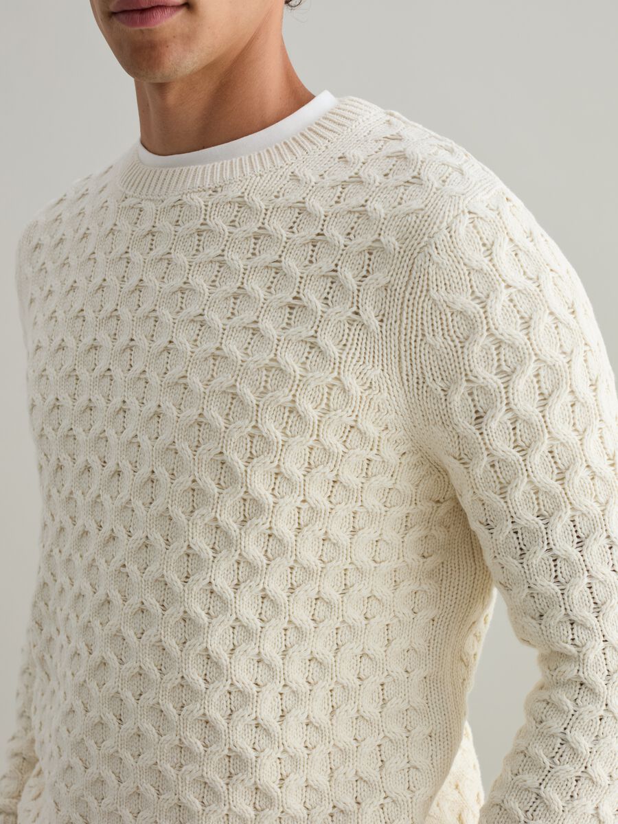 Pullover with wavy design_2