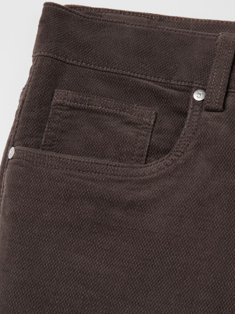 Five-pocket trousers with weave design_5