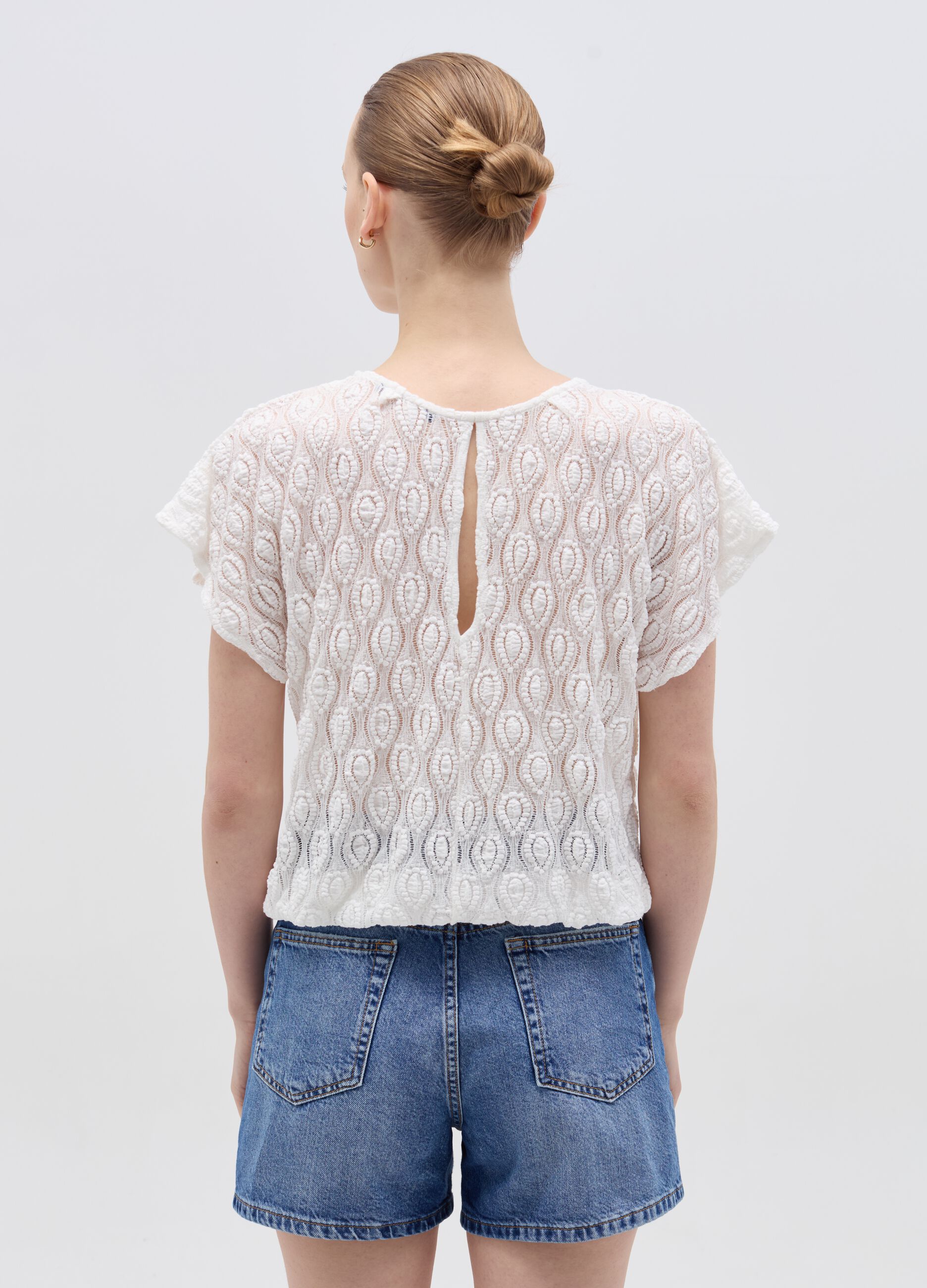 T-shirt with lace detailing