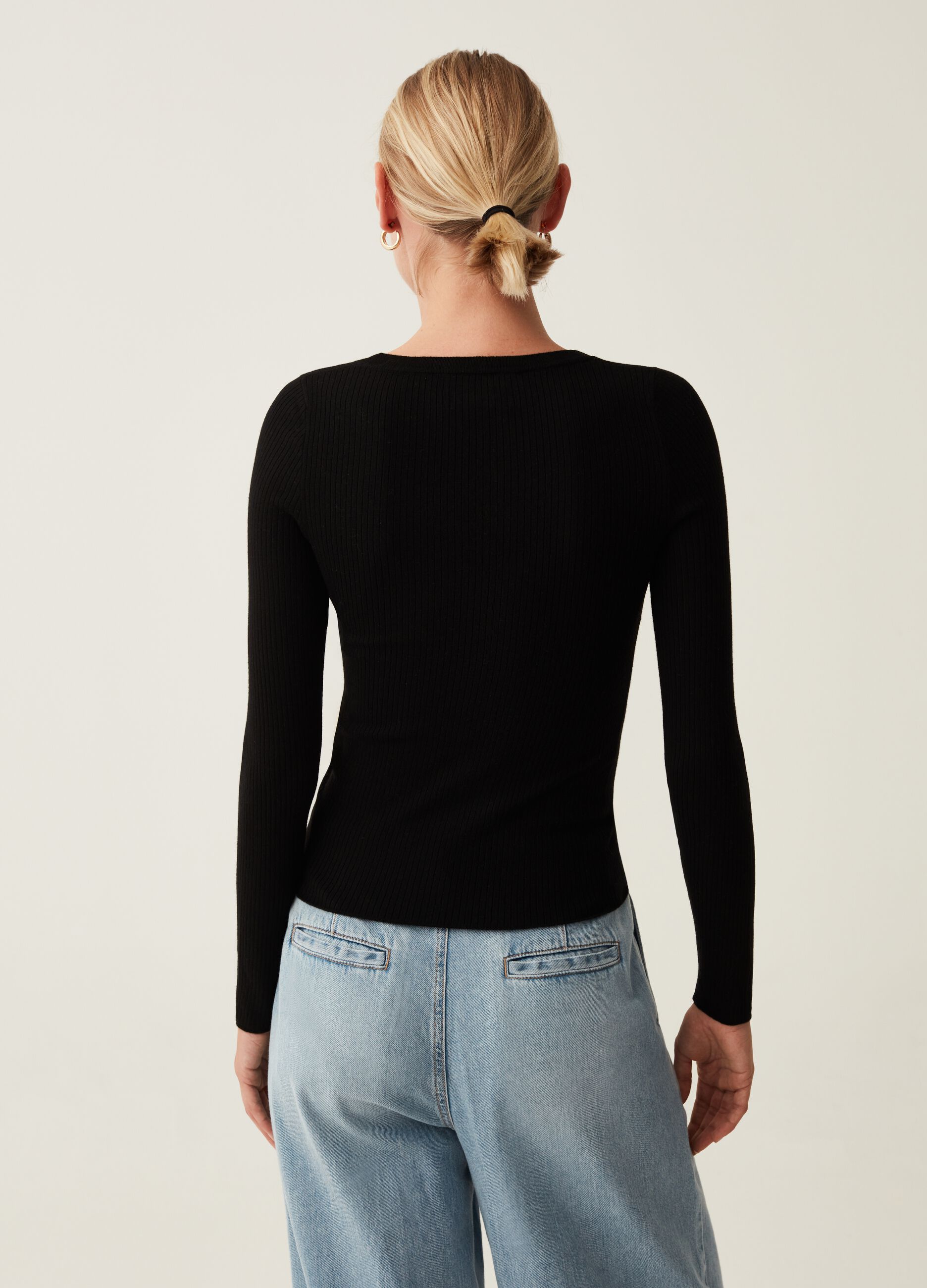 Flat ribbed T-shirt with long sleeves