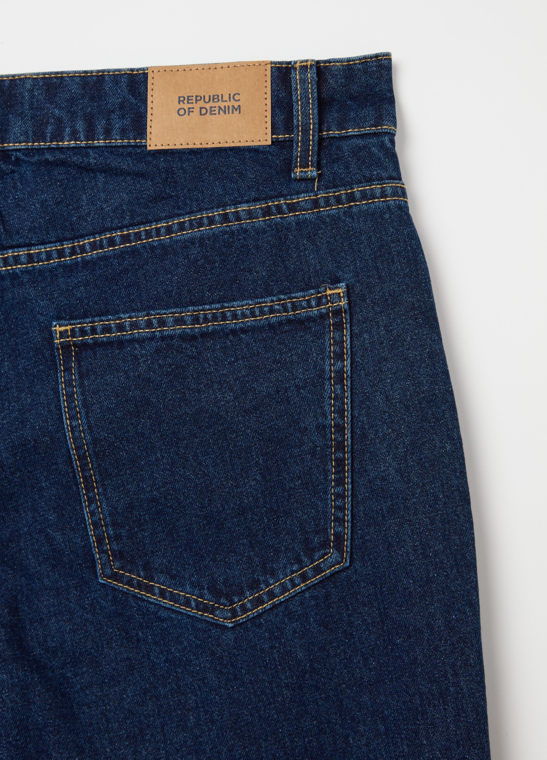 Regular-fit jeans with five pockets