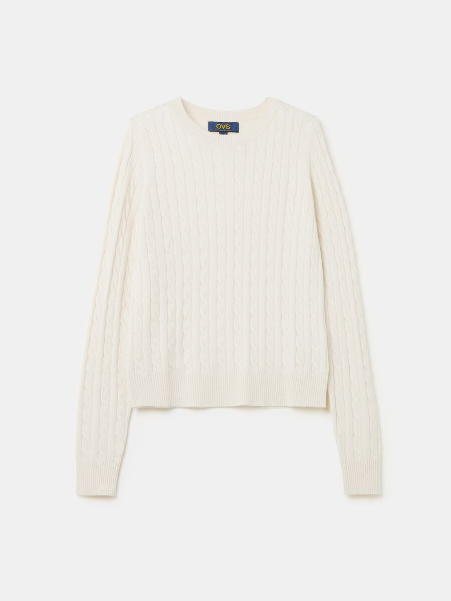 Ribbed pullover with cable-knit design_4