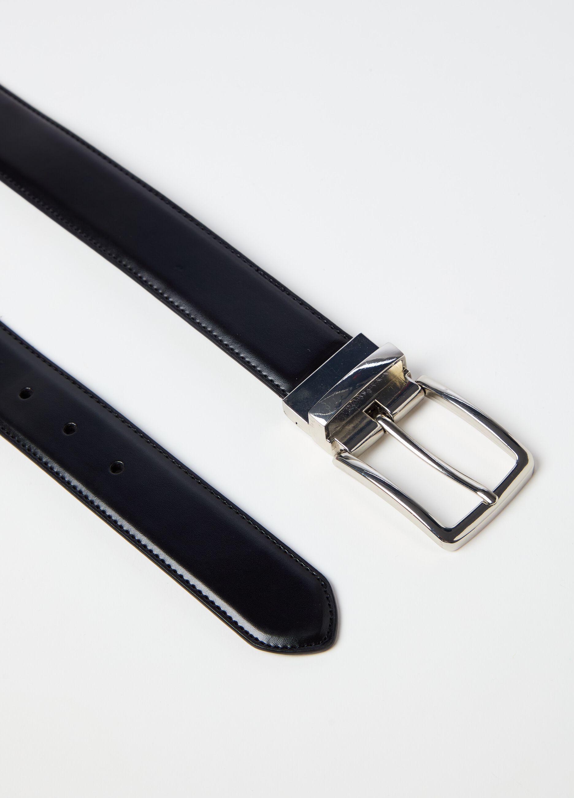 Double-sided belt in leather