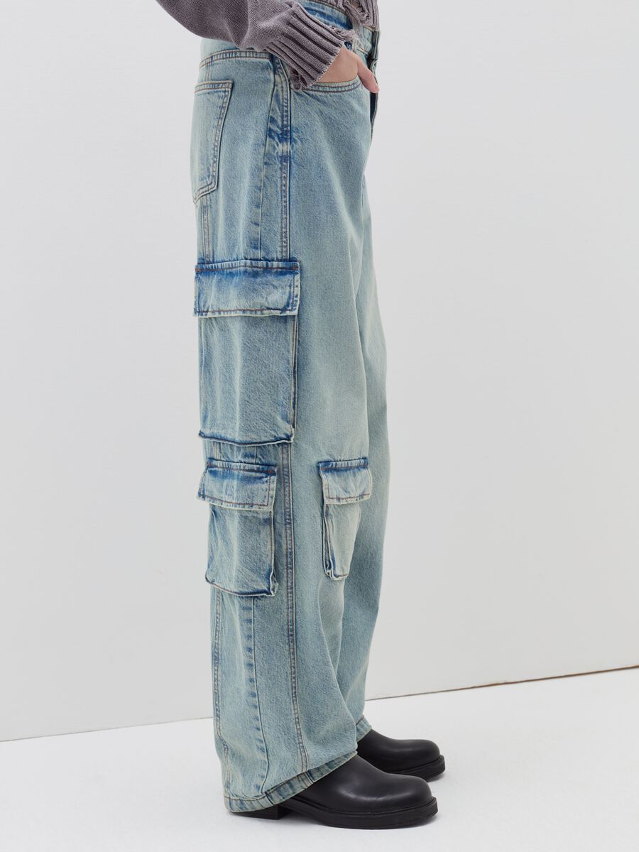 Wide-leg cargo jeans_3