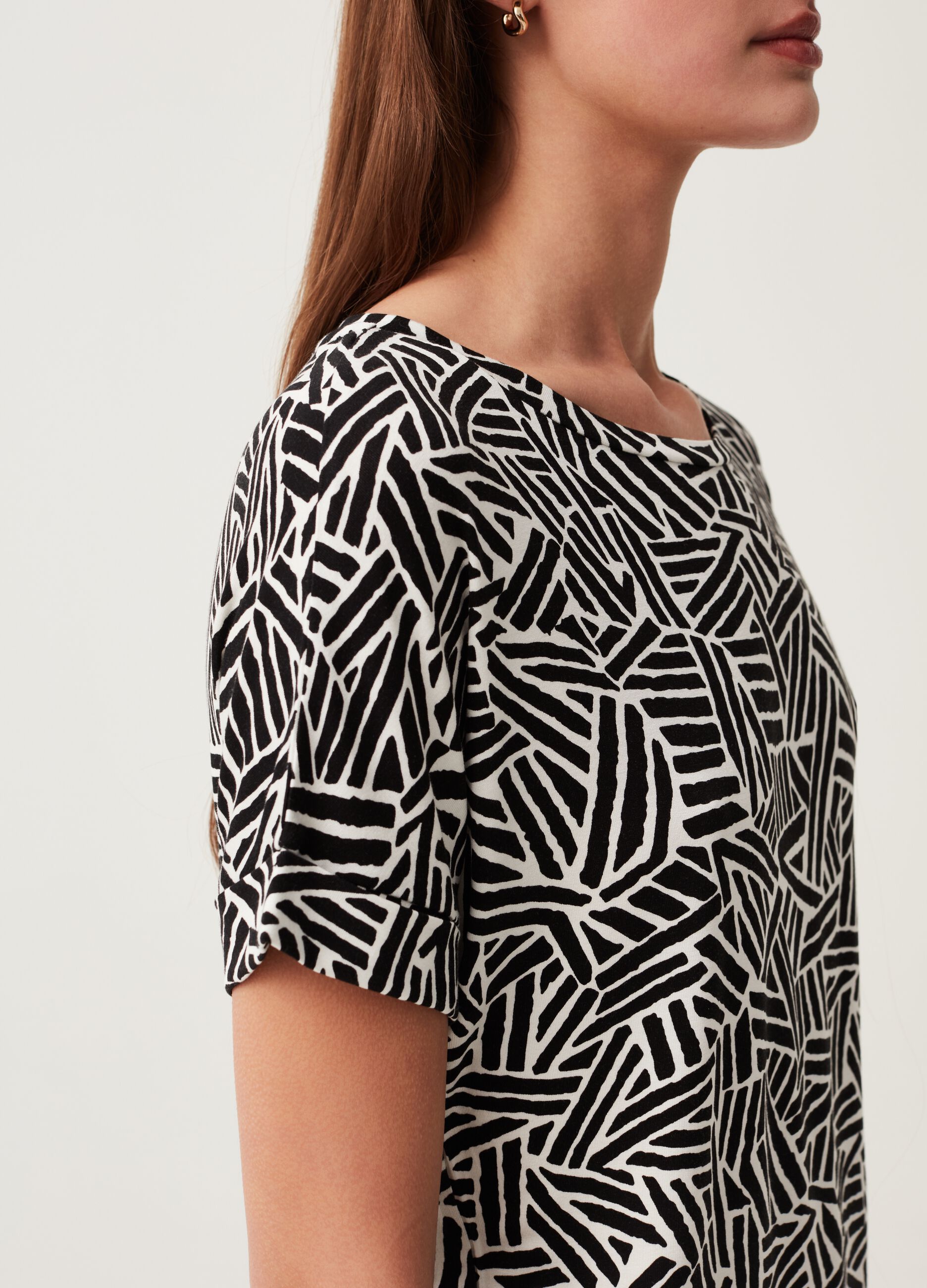 Stretch viscose T-shirt with all-over print