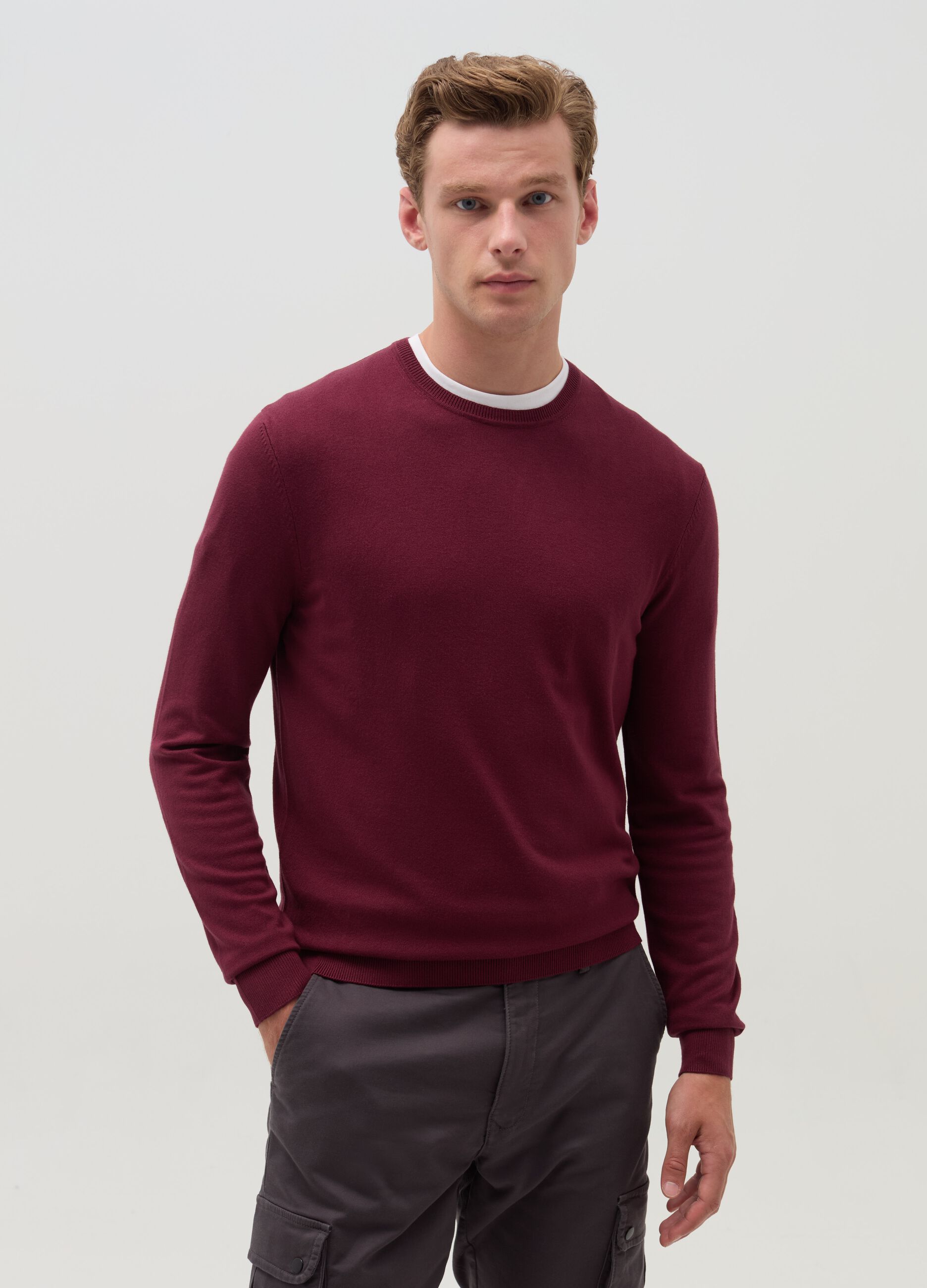 Round neck pullover