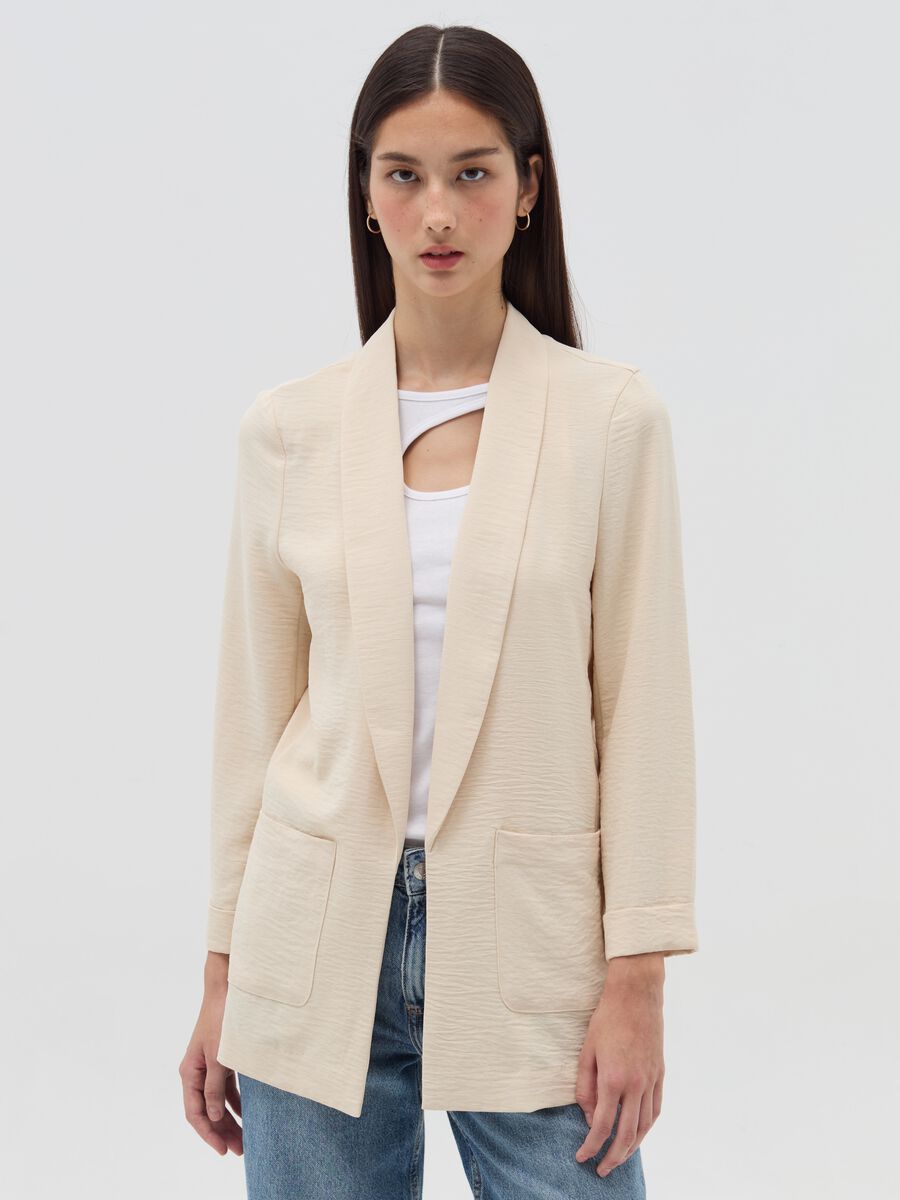 Open crinkle-effect fluid blazer_1