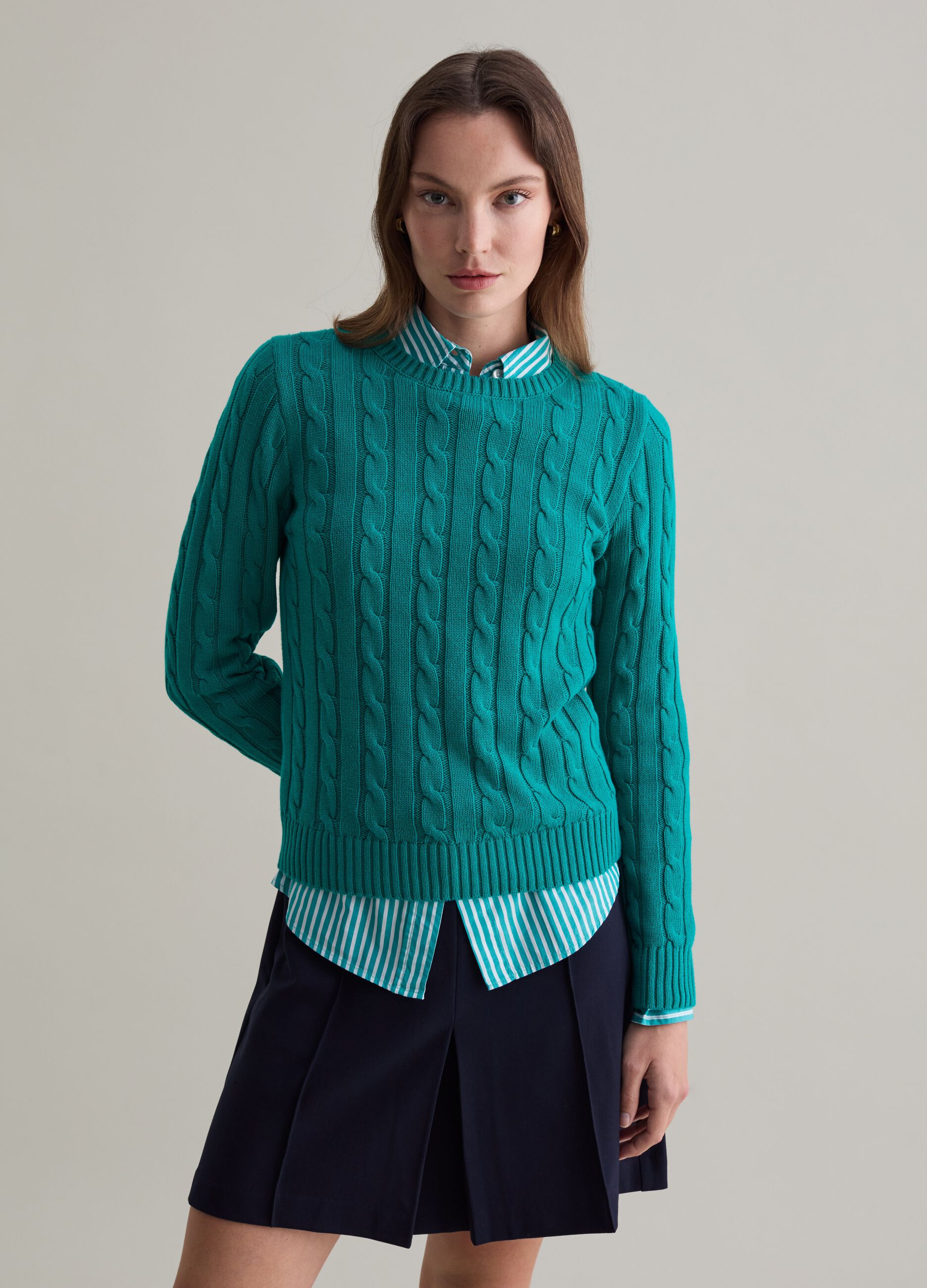 Ribbed pullover with cable-knit design