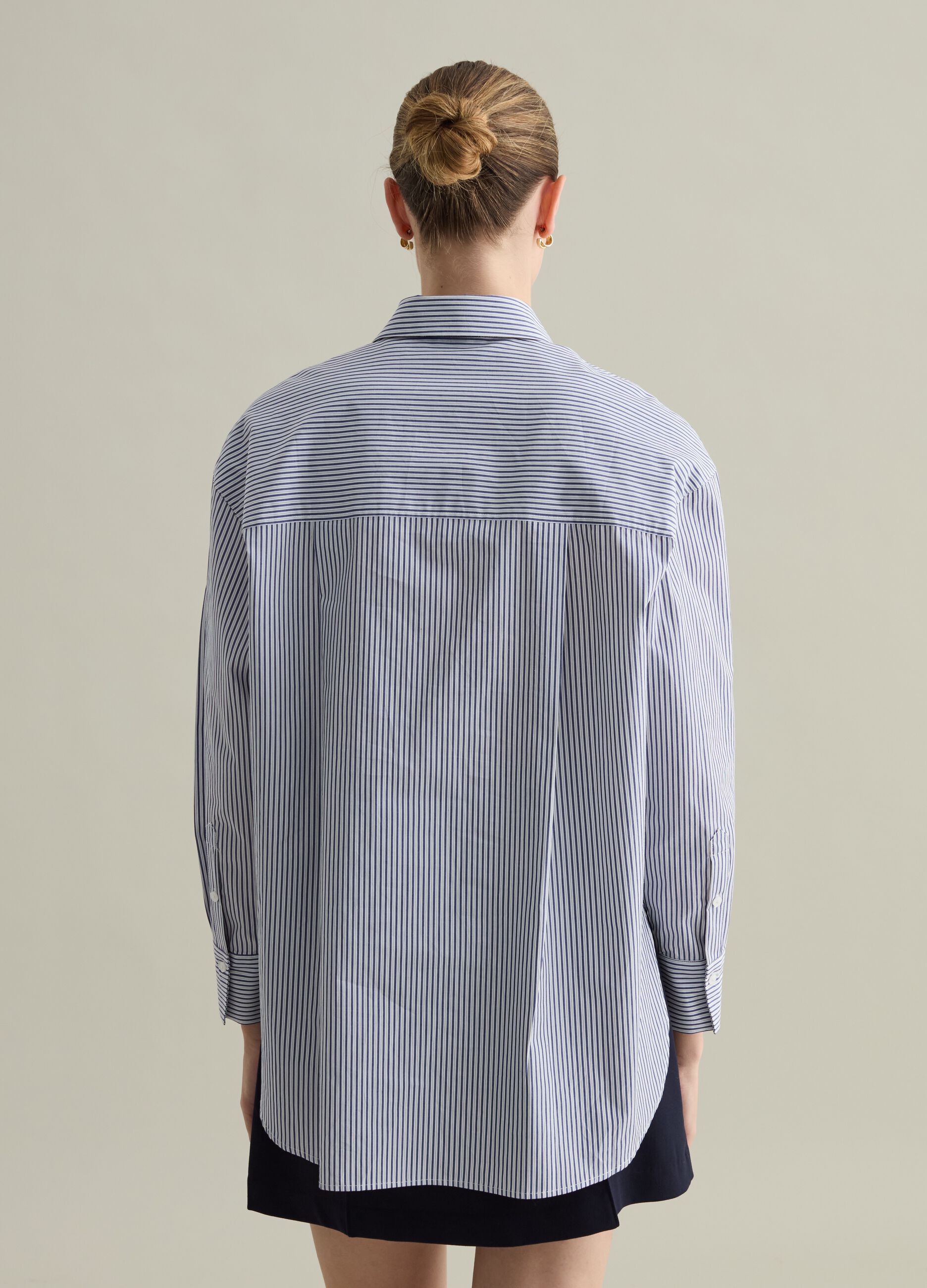 Contemporary shirt in striped cotton