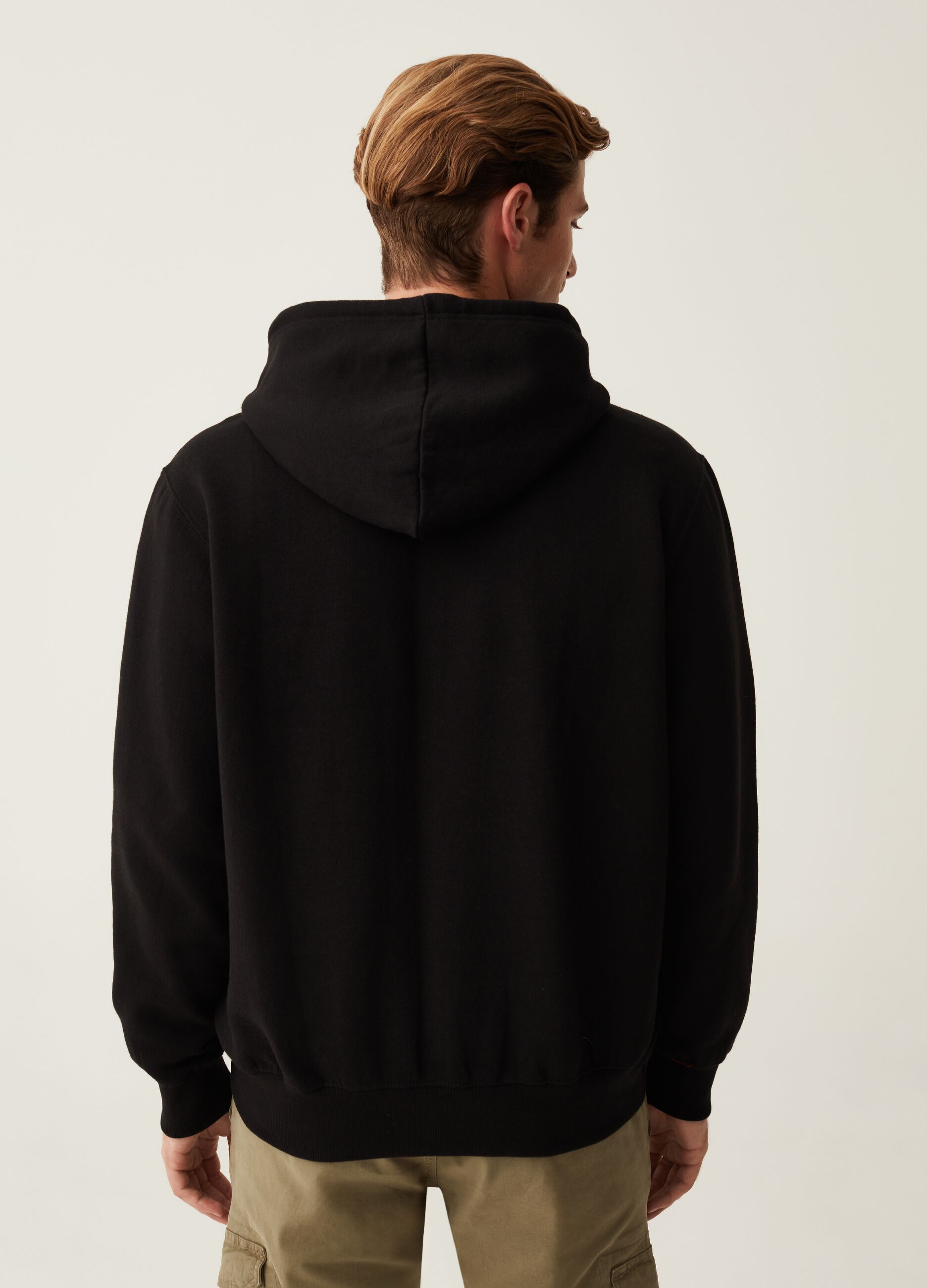 Regular-fit sweatshirt with hood