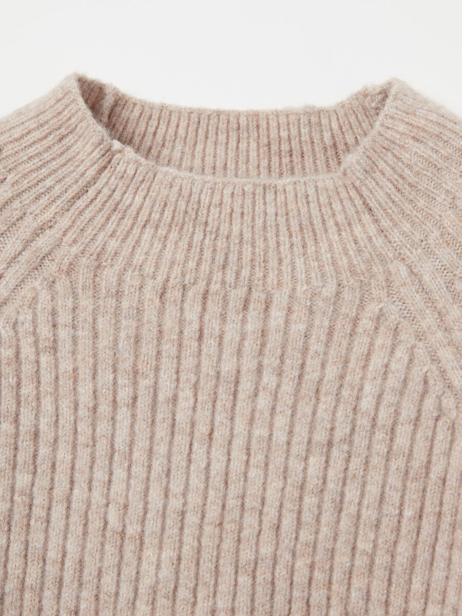 Flat rib pullover with raglan sleeves_5