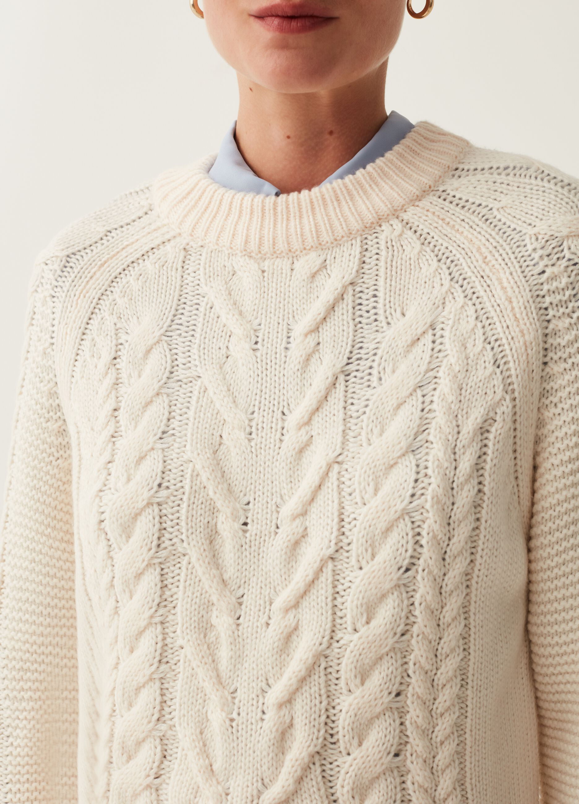 Pullover with cable-knit design