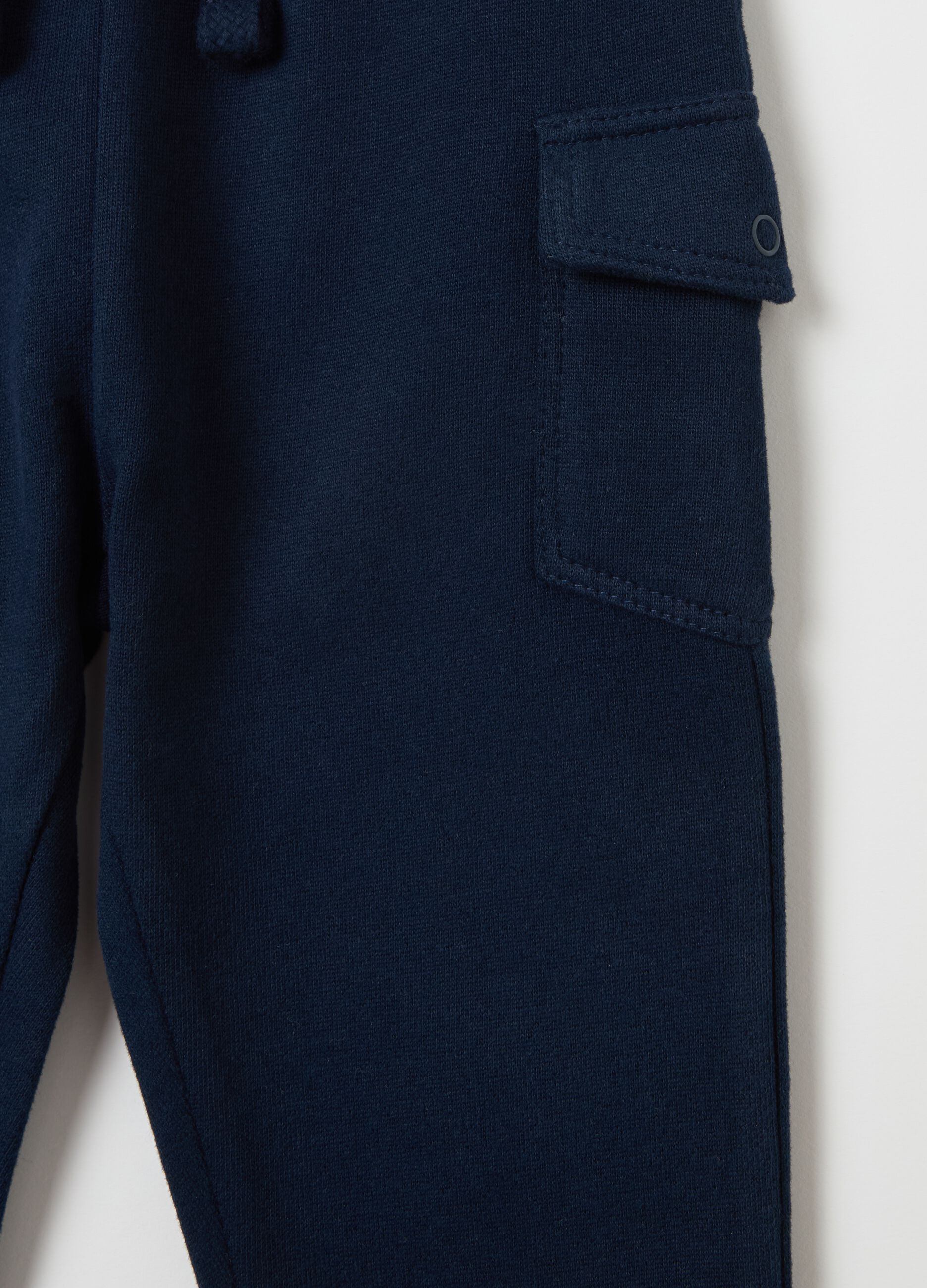 Fleece joggers with pockets and drawstring